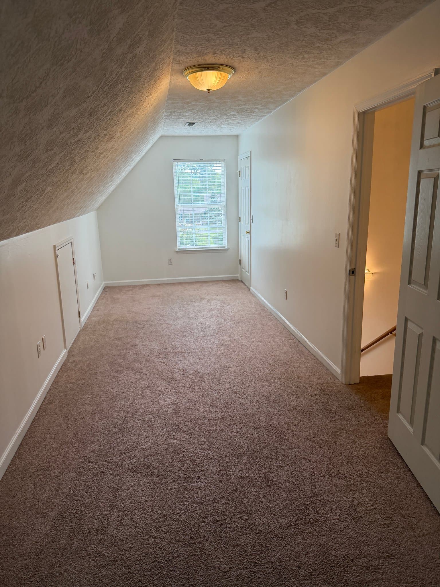 Chattanooga House: 1542 Cora Drive