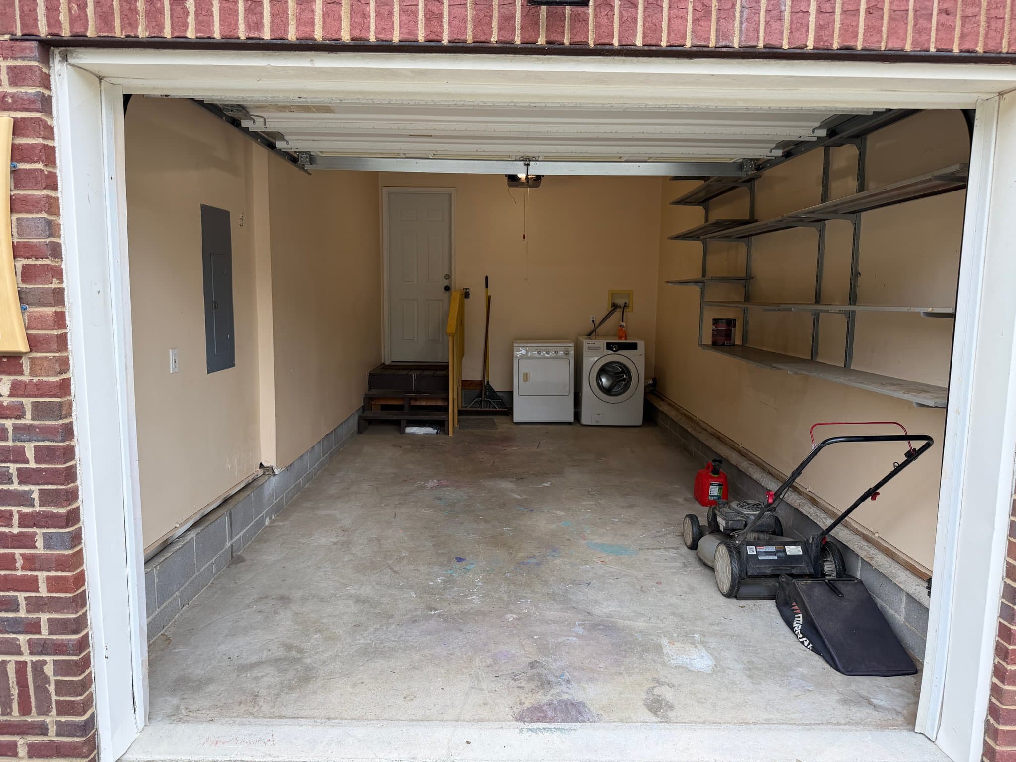 Chattanooga House: 1542 Cora Drive