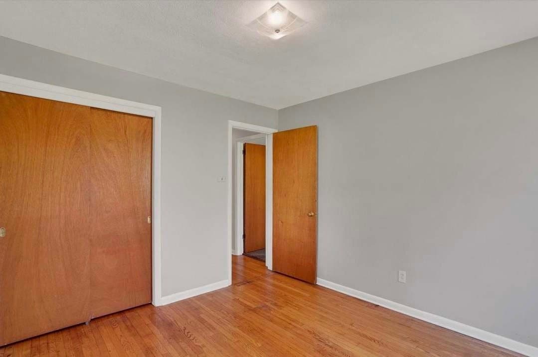 York House: 1610 N East St