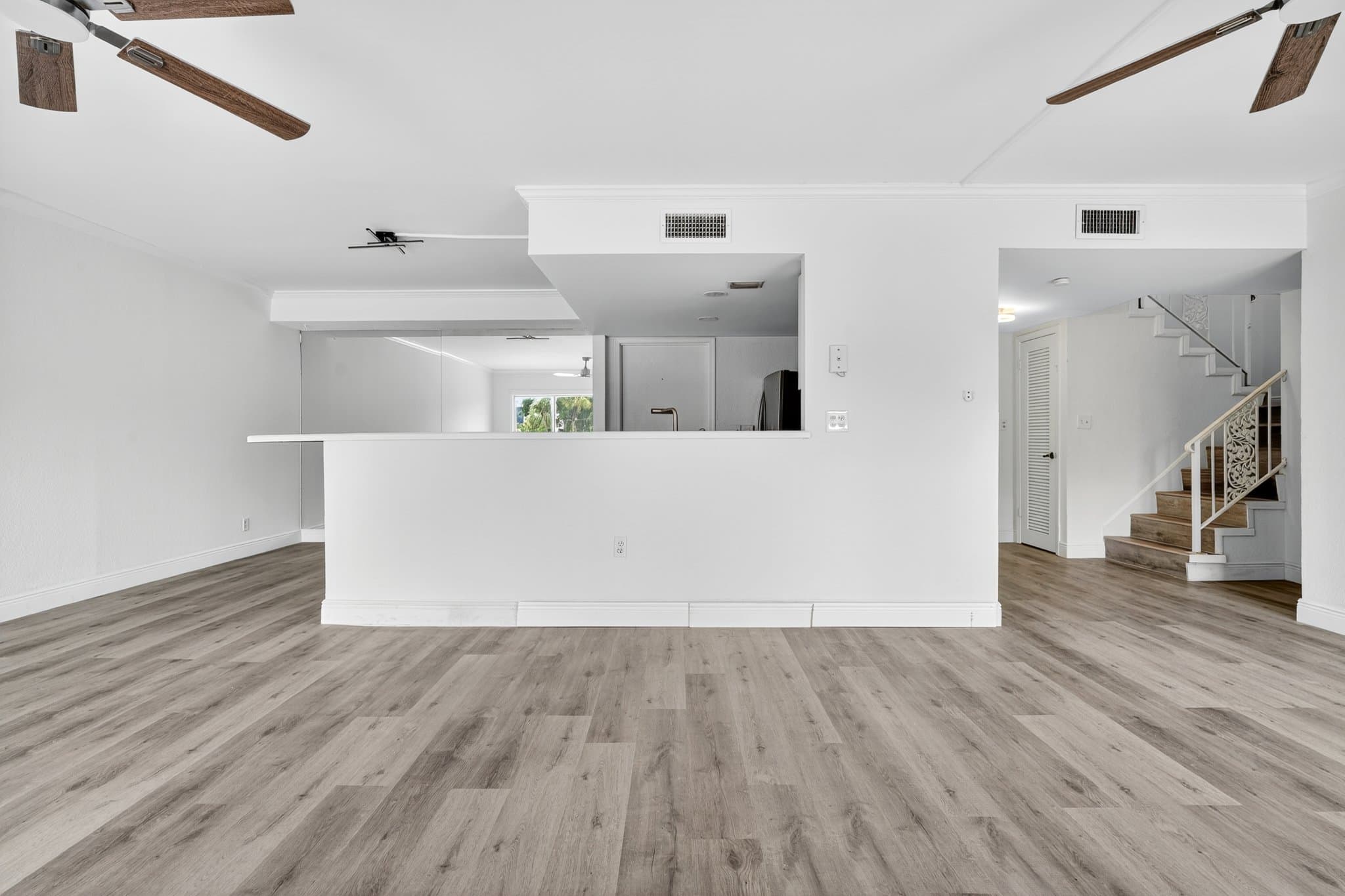 Deerfield Beach Condo: 495 SE 8TH STREET