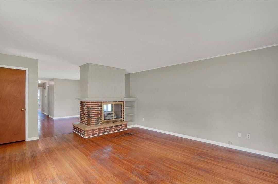 York House: 1610 N East St