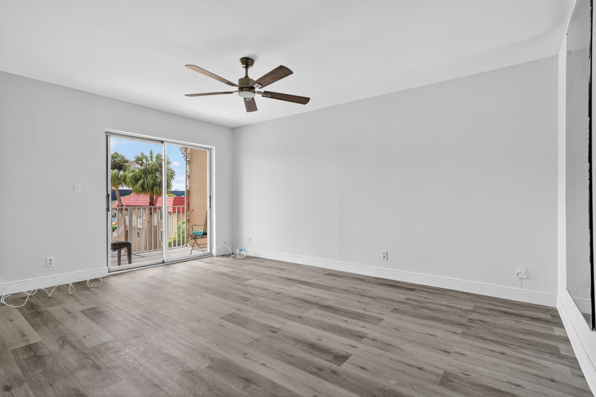 Deerfield Beach Condo: 495 SE 8TH STREET