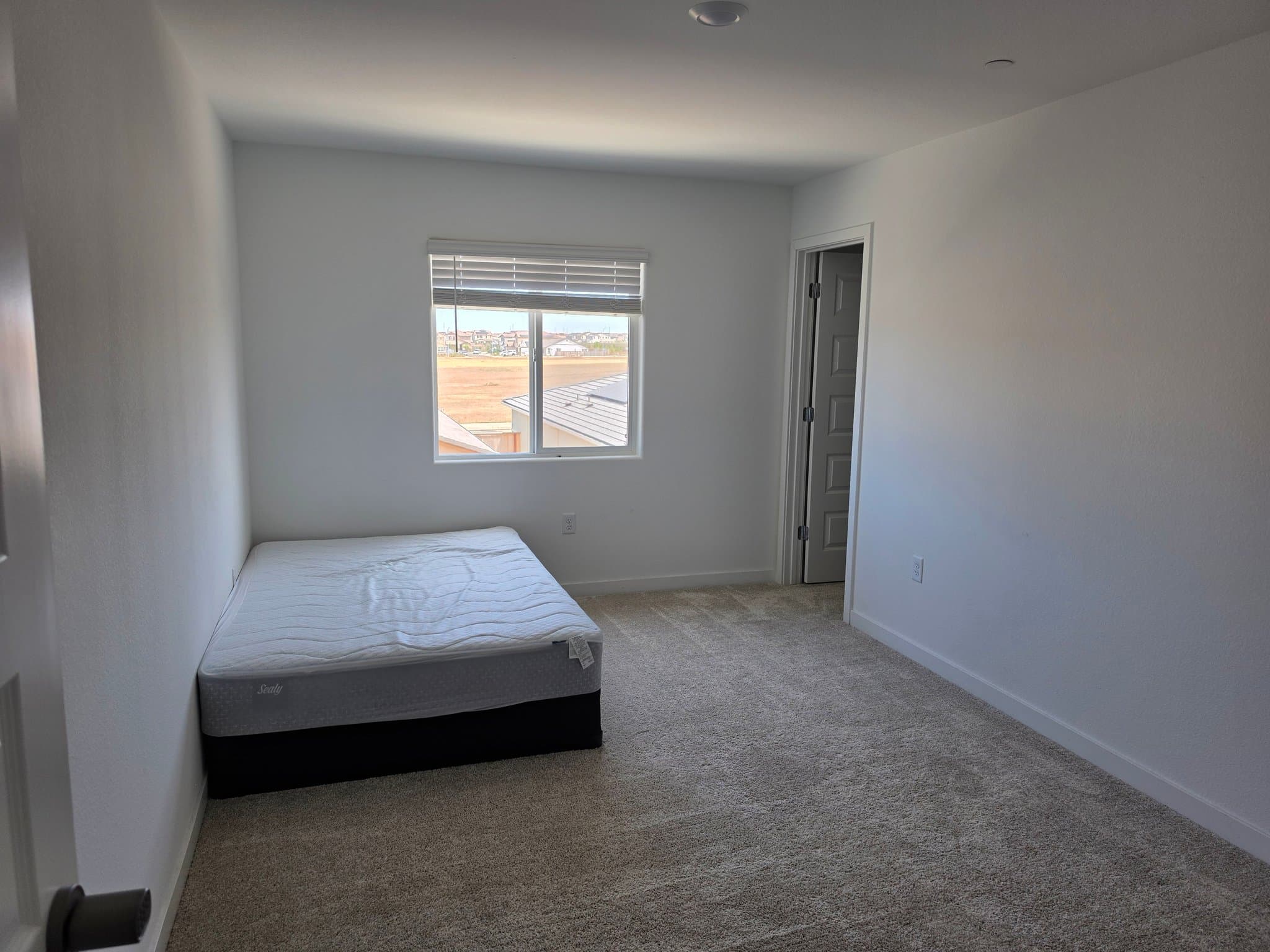 Rancho Cordova Single Room: 12663 Snowy Owl Way