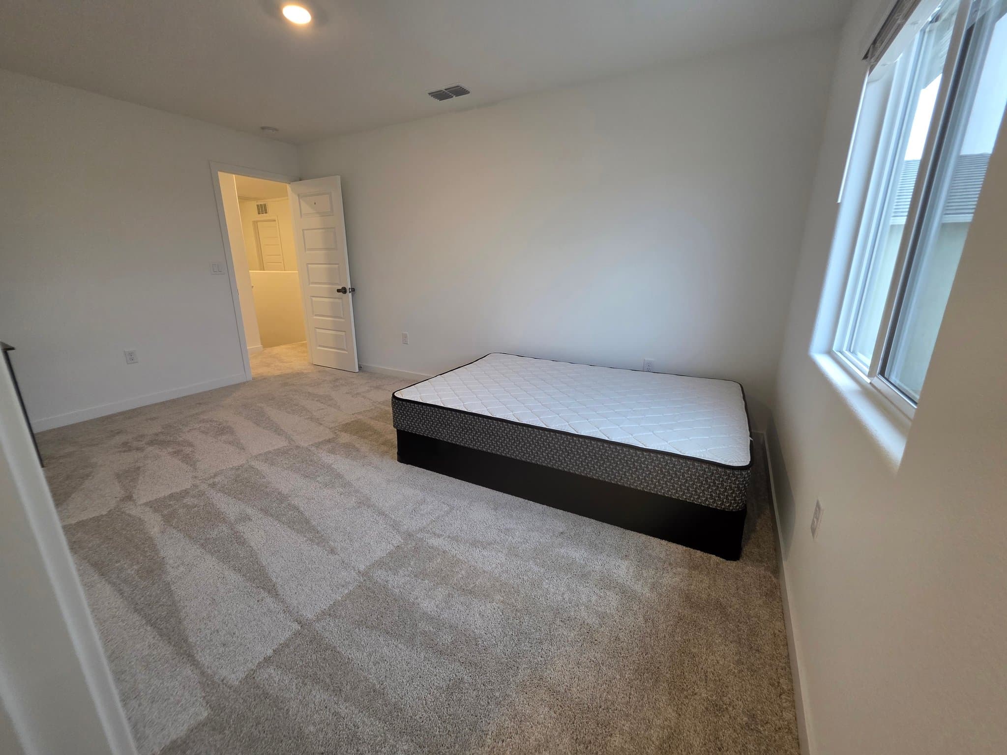 Rancho Cordova Single Room: 12663 Snowy Owl Way