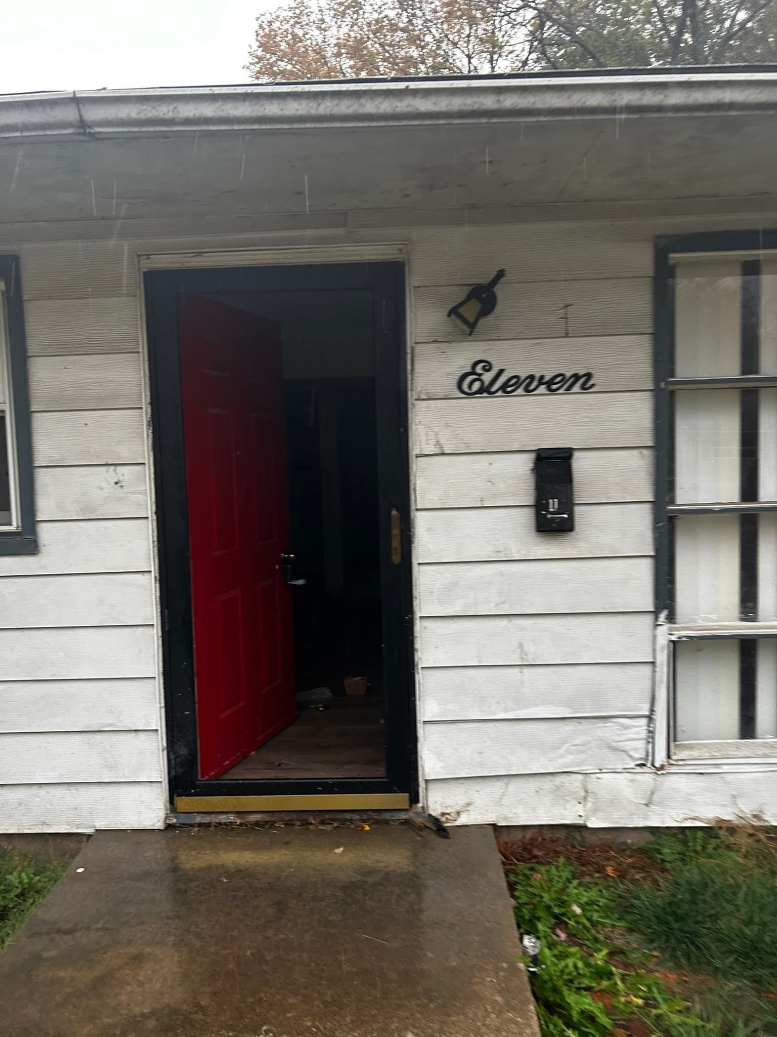 Cahokia House: 11 Delores Dr.