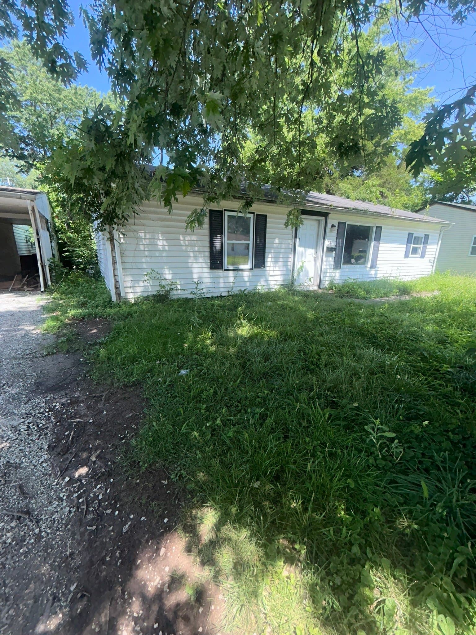 Cahokia House: 34 Saint Columba Dr.