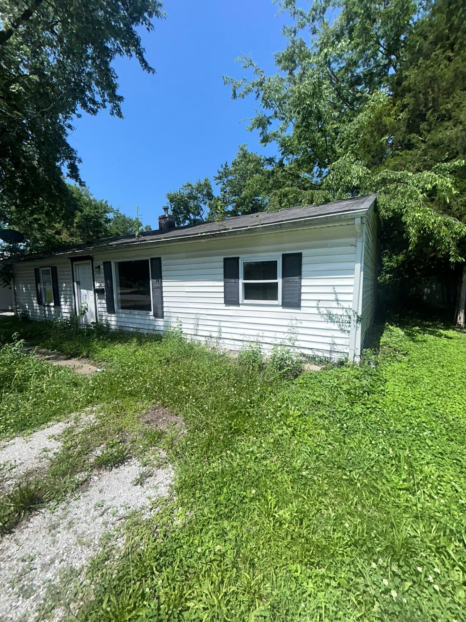 Cahokia House: 34 Saint Columba Dr.