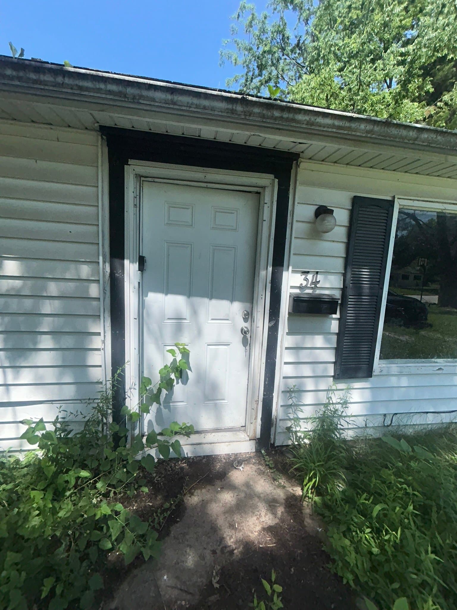 Cahokia House: 34 Saint Columba Dr.