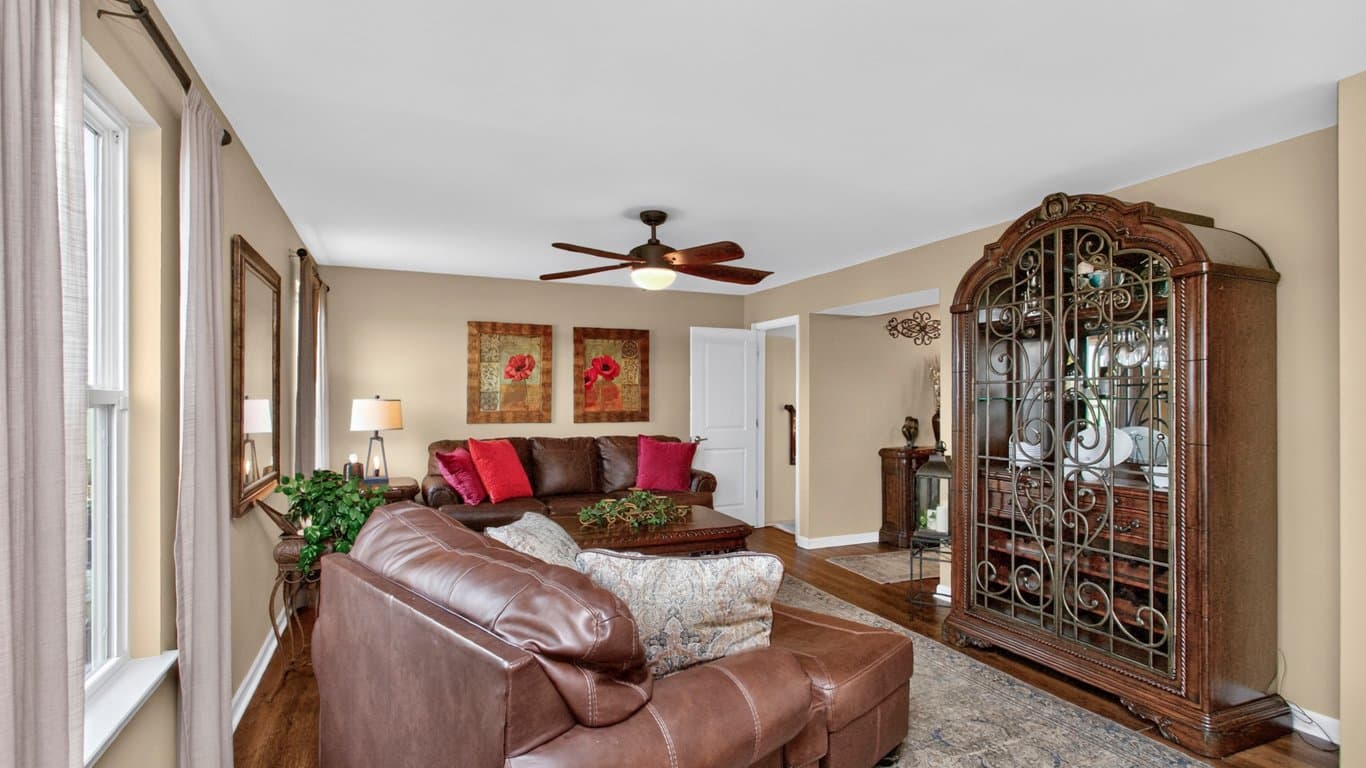 Nashville House: 613 Wolfeboro Ln