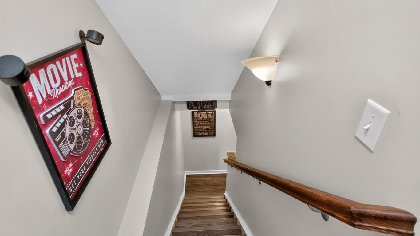 Nashville House: 613 Wolfeboro Ln