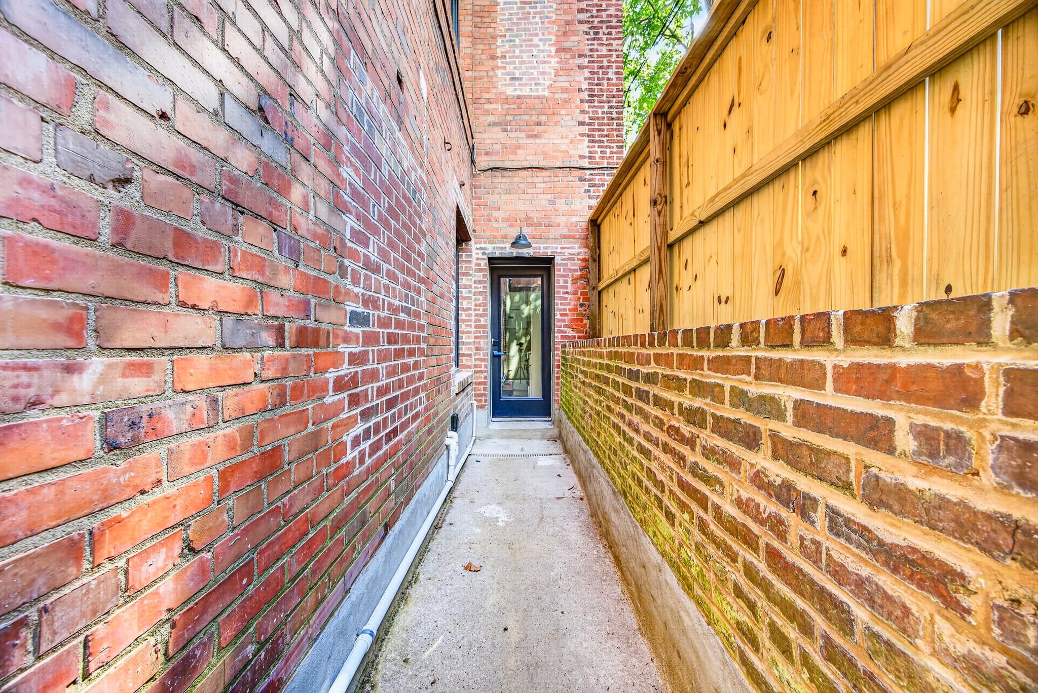 Washington Apartment: 311 East Capitol St. SE