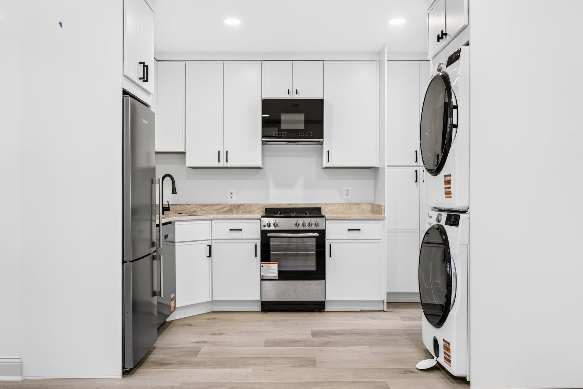 Washington Apartment: 311 East Capitol St. SE