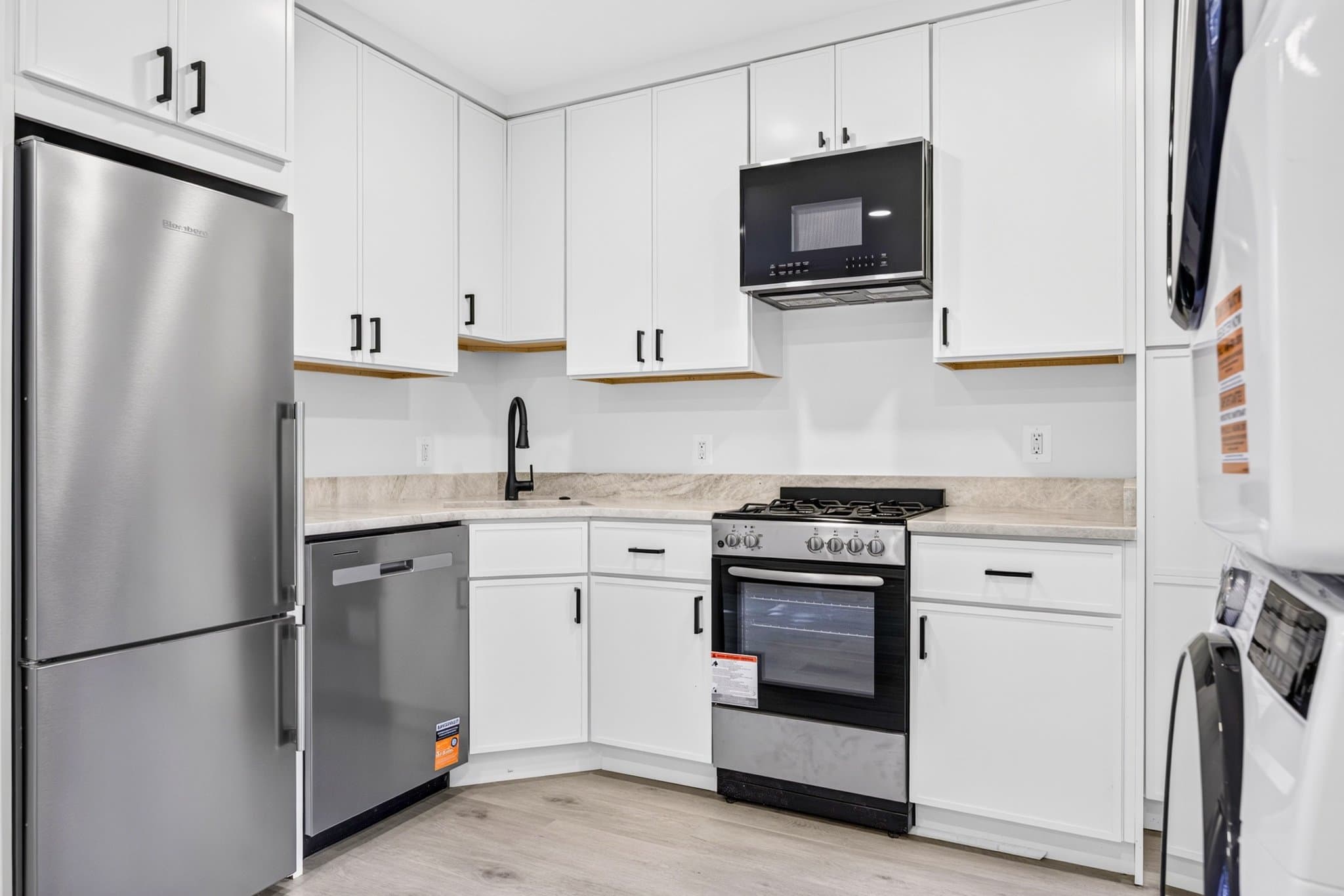 Washington Apartment: 311 East Capitol St. SE