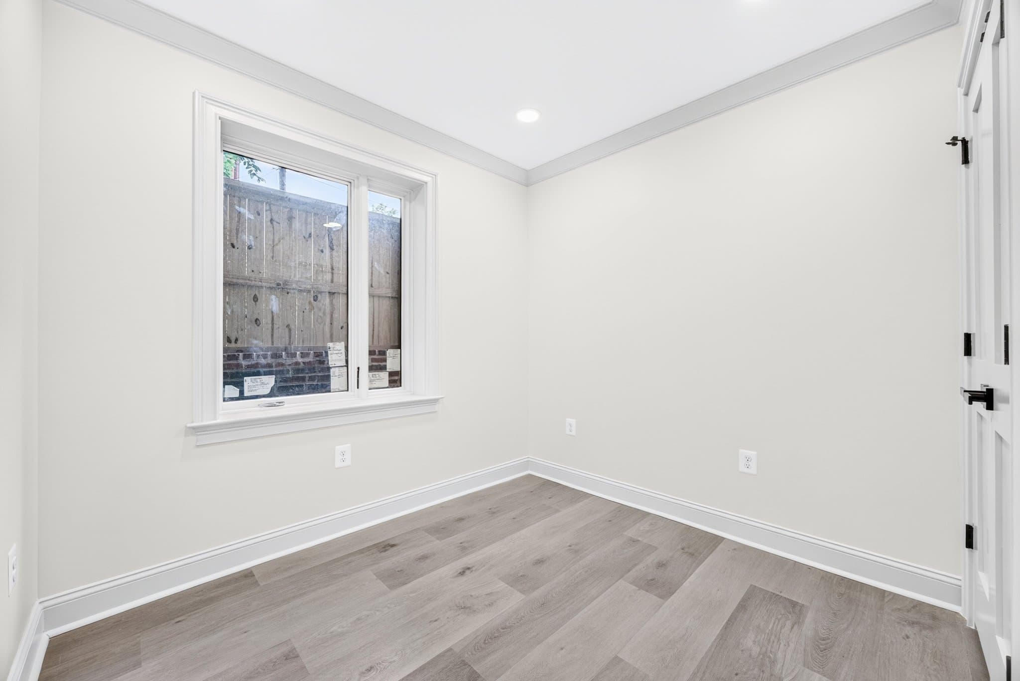 Washington Apartment: 311 East Capitol St. SE