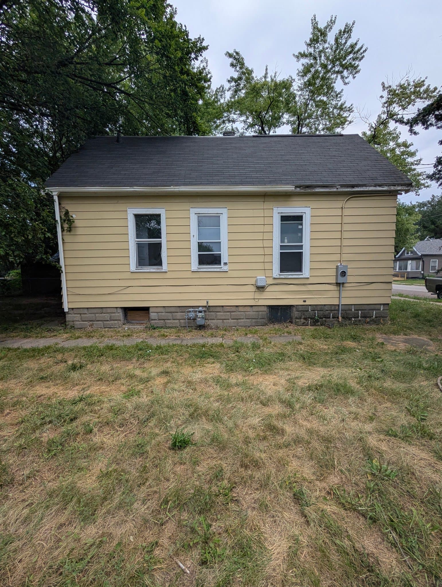Peoria House: 2113 W Howett St.