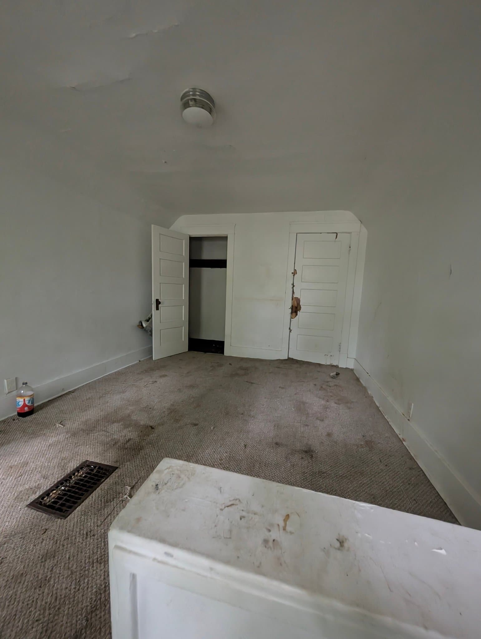 Peoria House: 2113 W Howett St.
