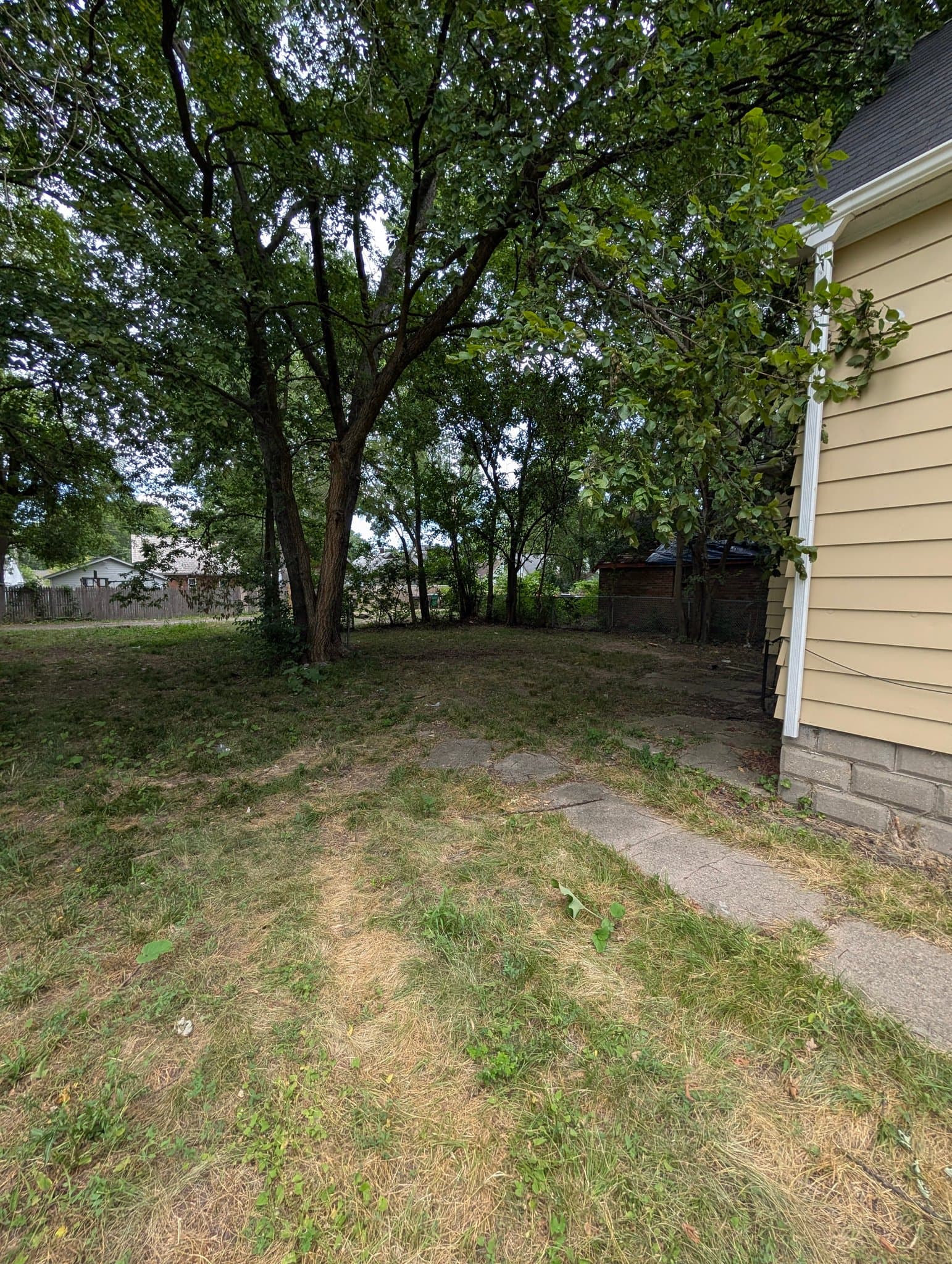 Peoria House: 2113 W Howett St.