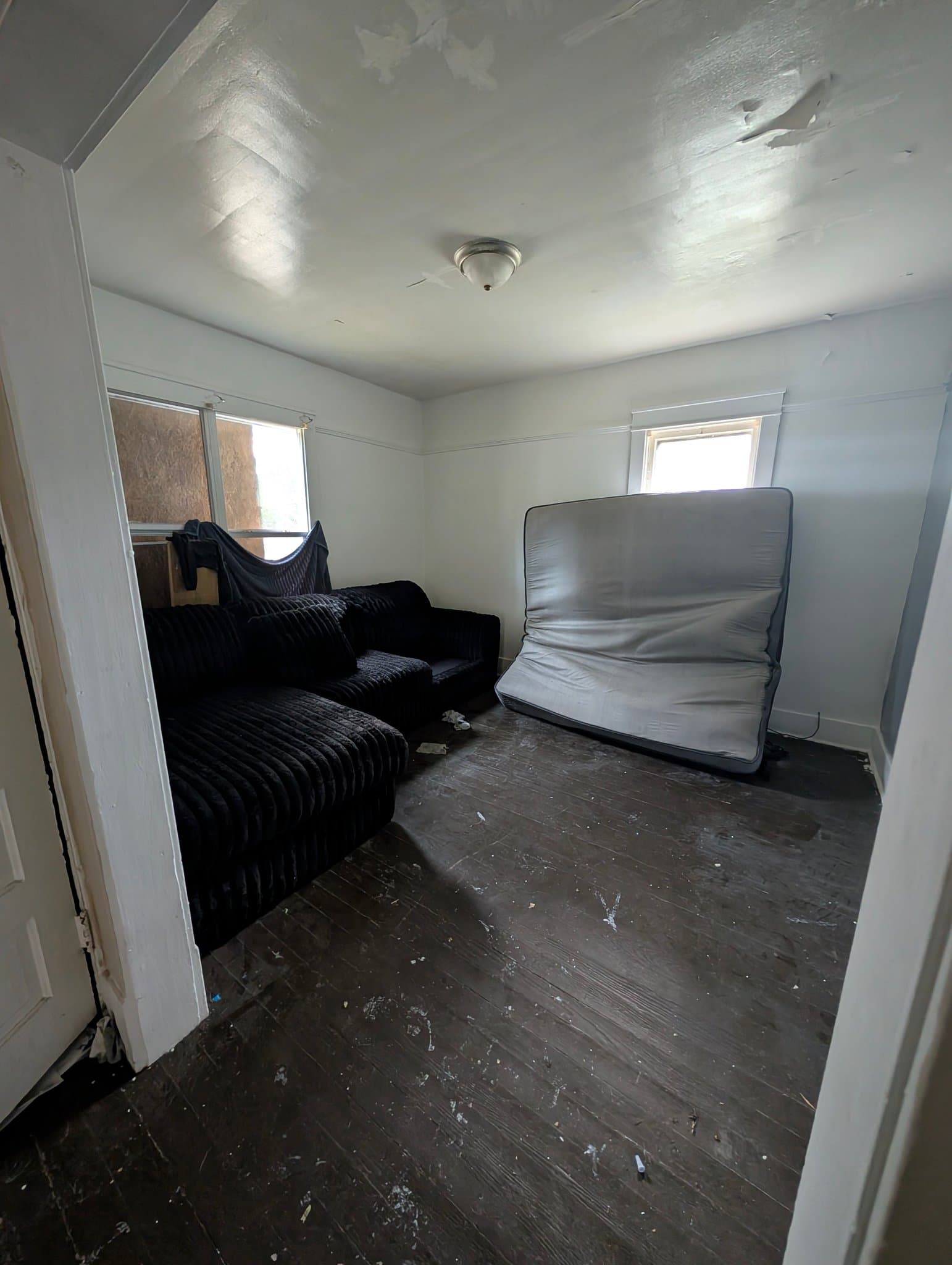 Peoria House: 2113 W Howett St.