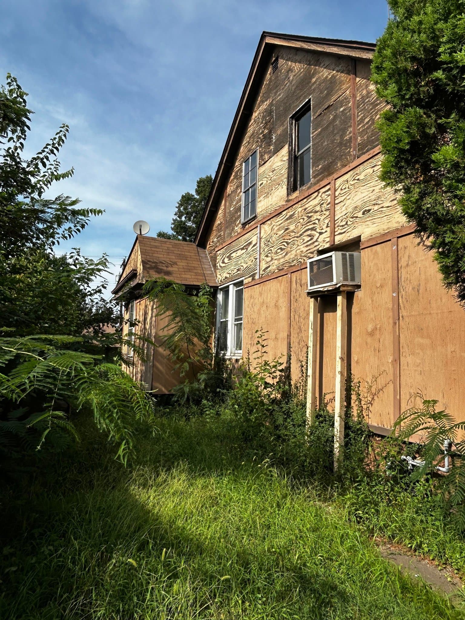Granite City House: 2209 Edwards St.