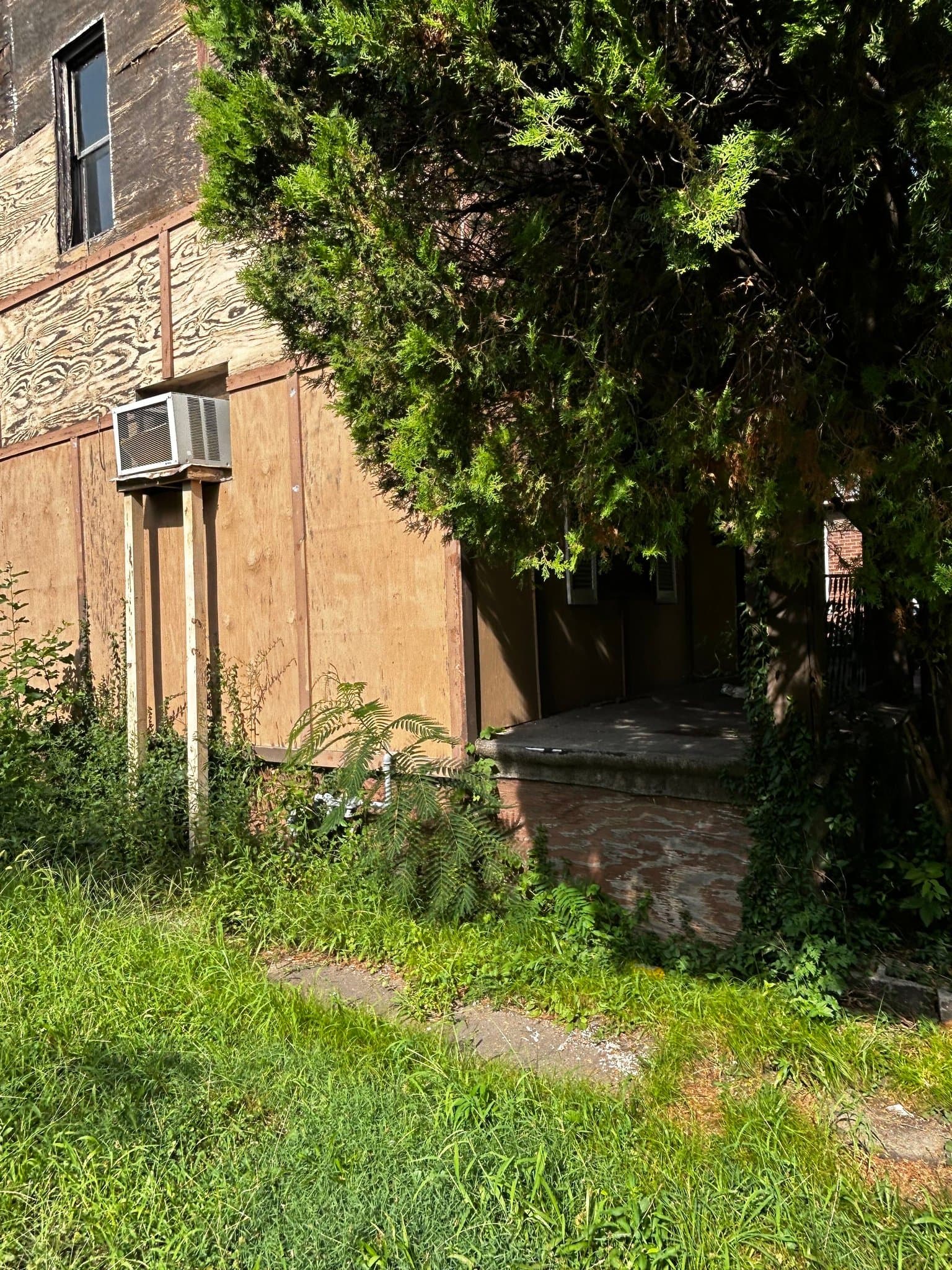 Granite City House: 2209 Edwards St.