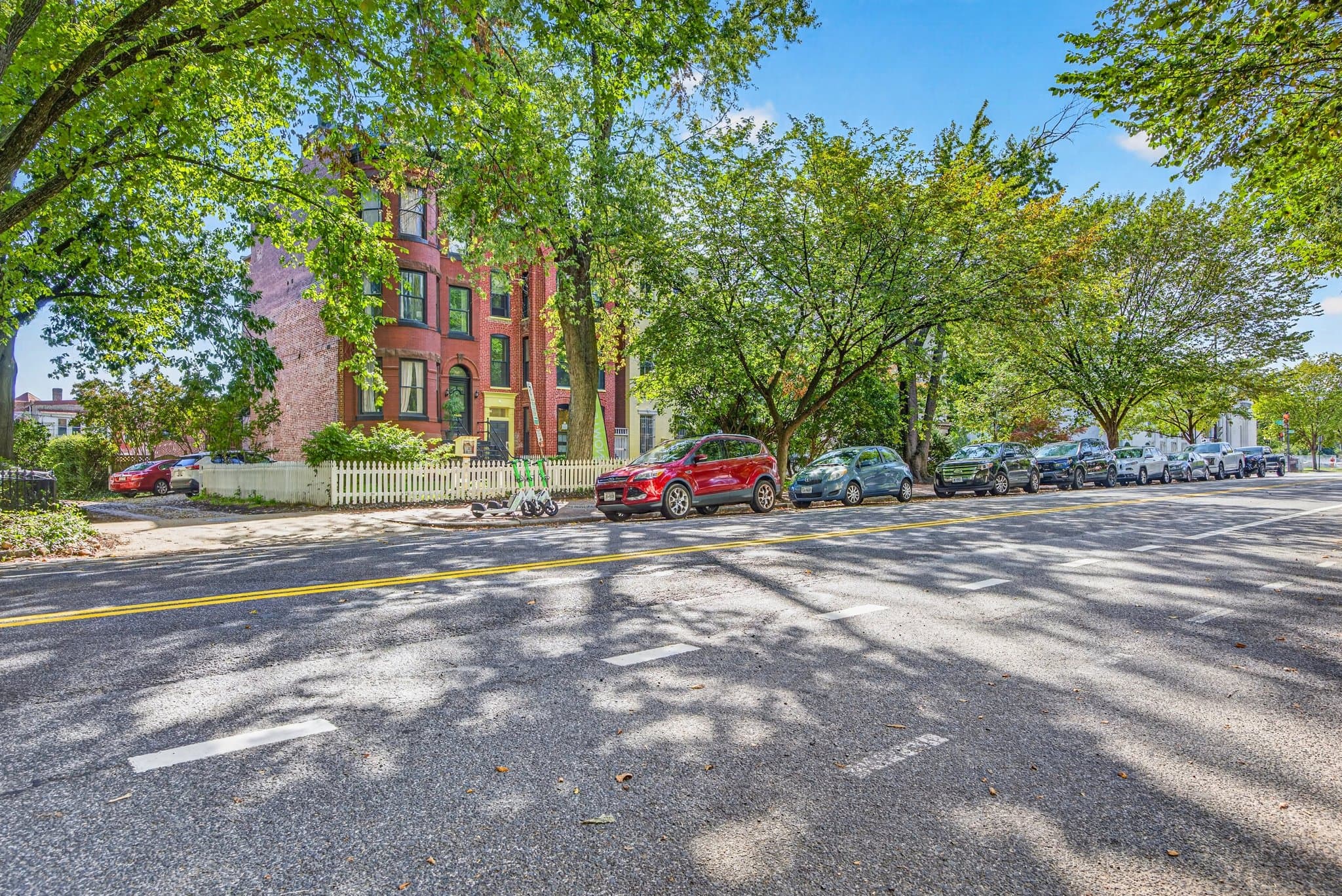 Washington Apartment: 311 East Capitol St. SE