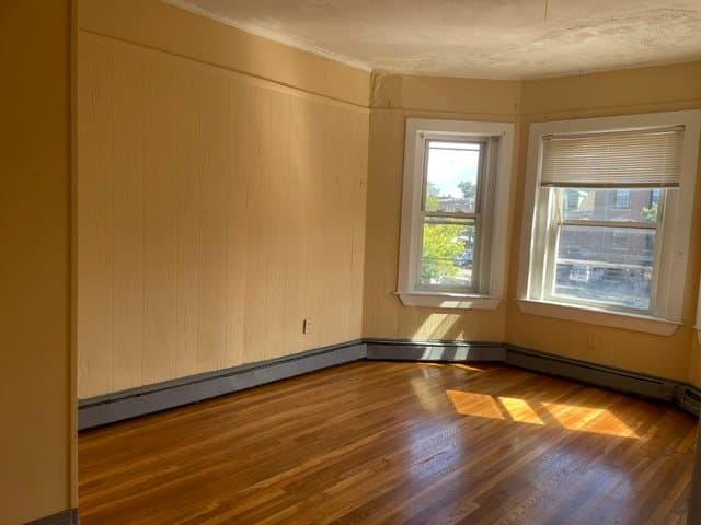 Chelsea Multiplex: 286 Chestnut St