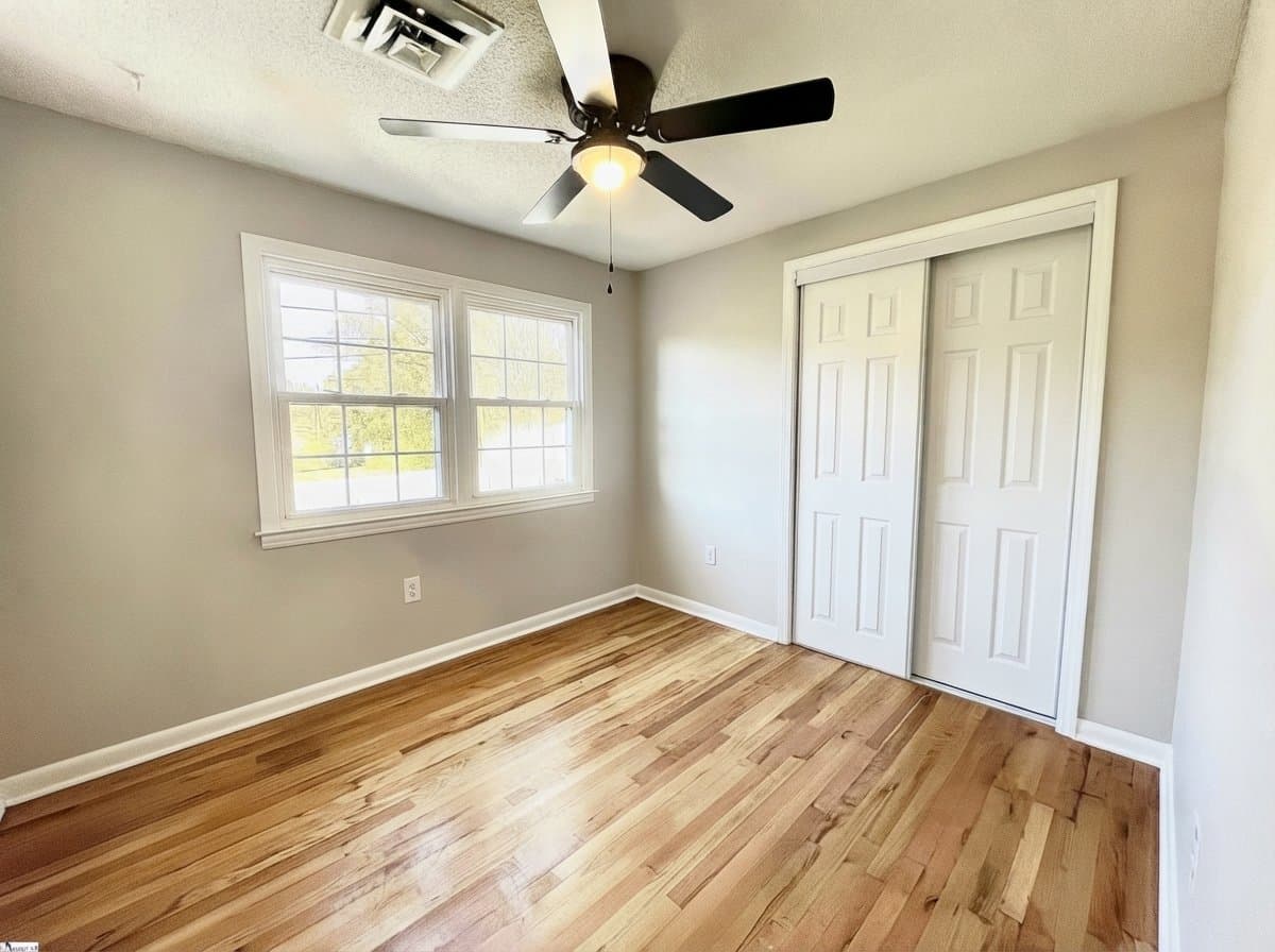 Spartanburg House: 203 Collins Ave