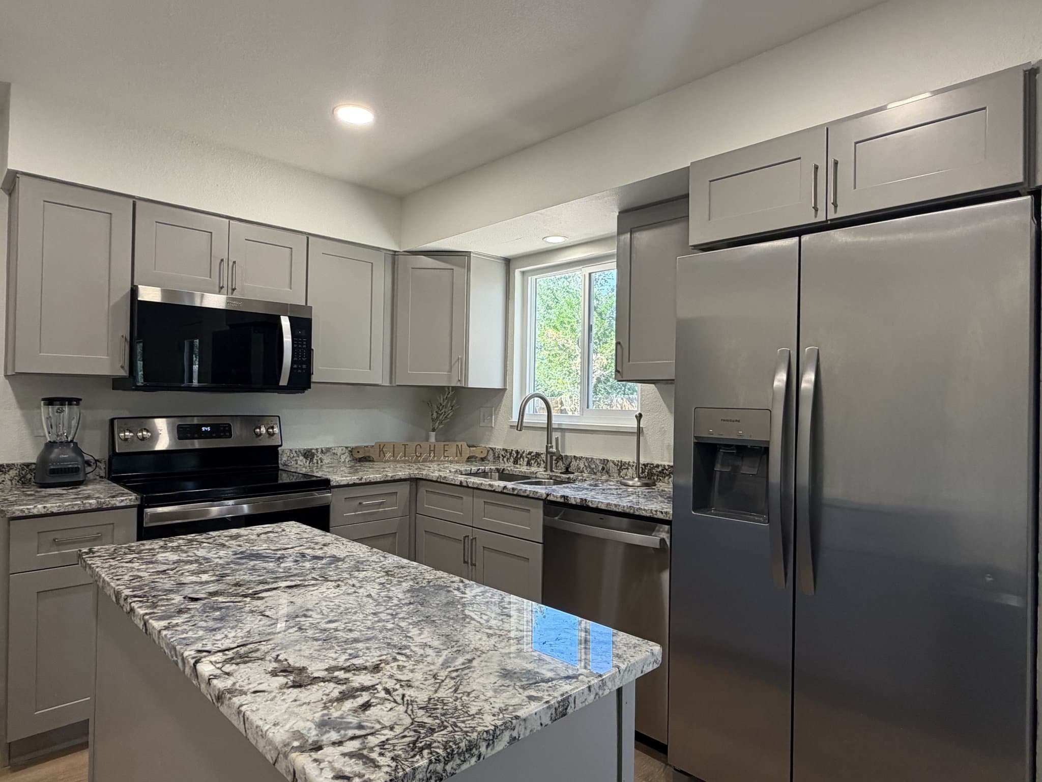 Colorado Springs Single Room: 5014 Palmer Park Blvd