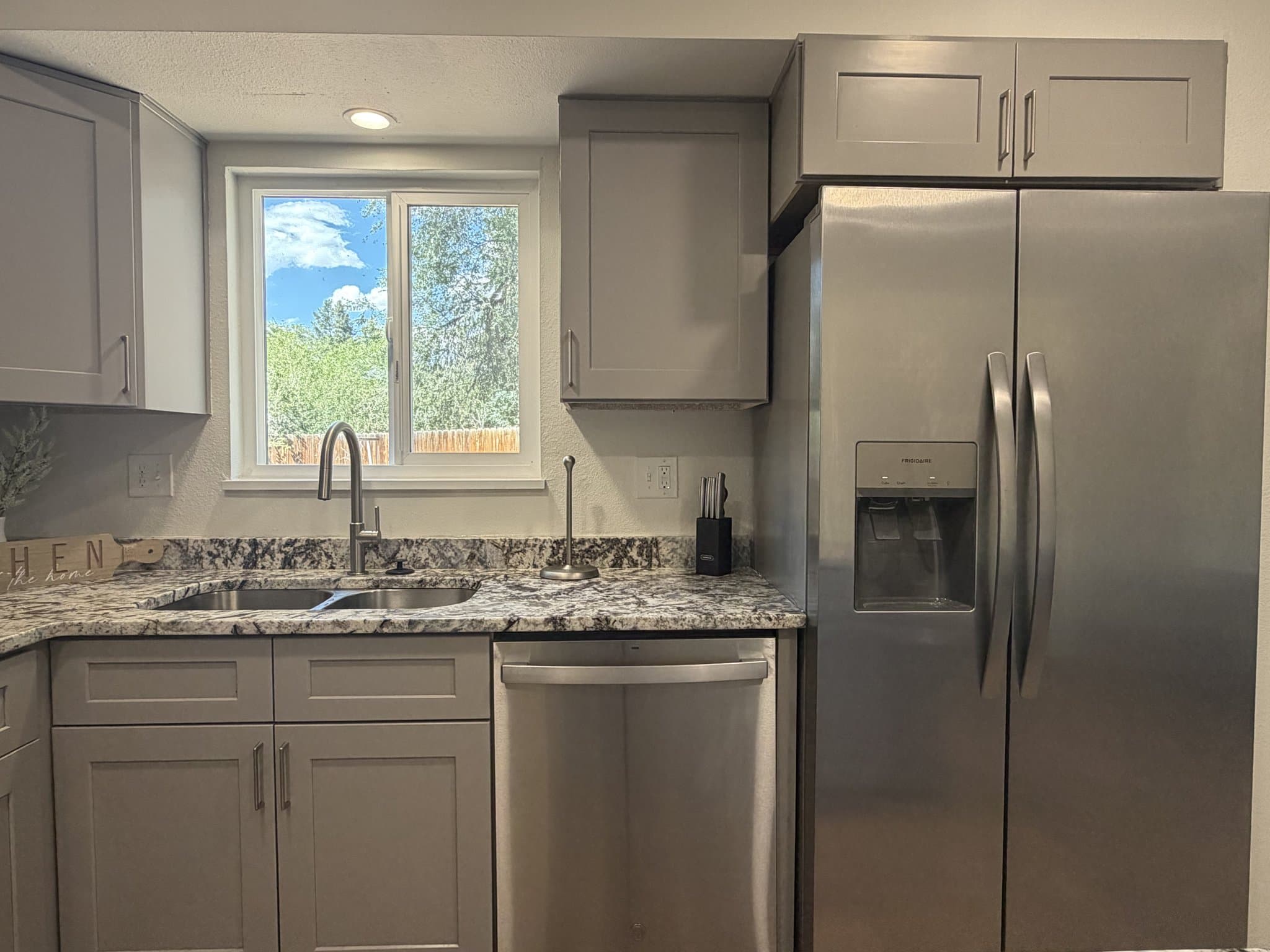 Colorado Springs Single Room: 5014 Palmer Park Blvd