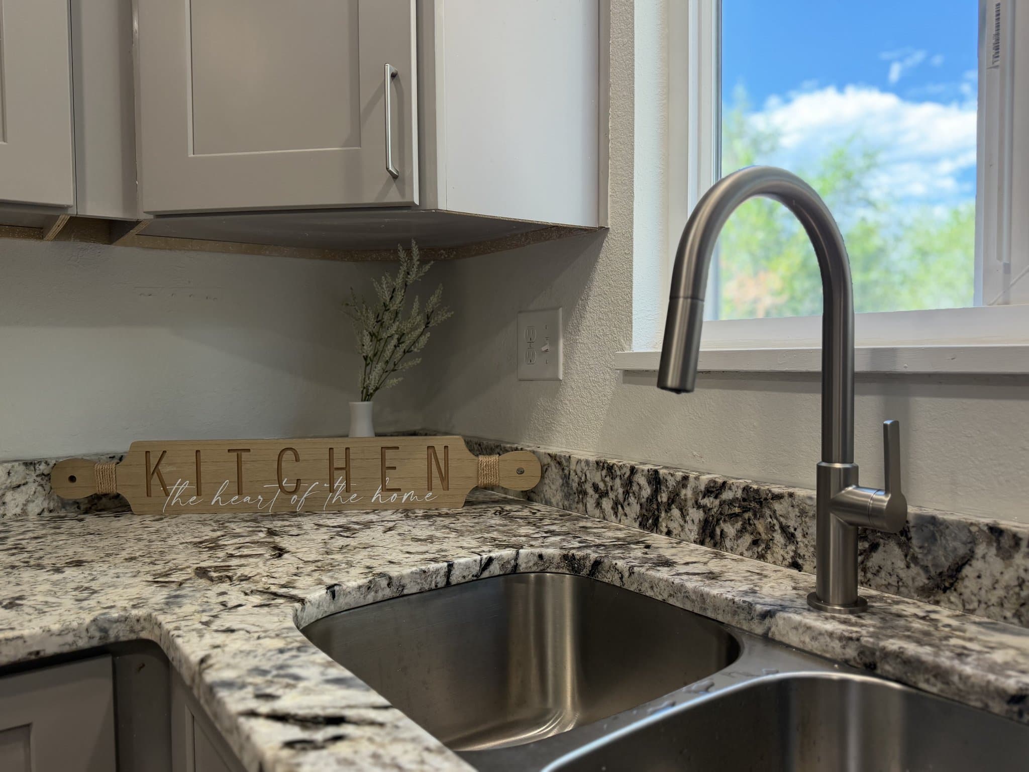 Colorado Springs Single Room: 5014 Palmer Park Blvd