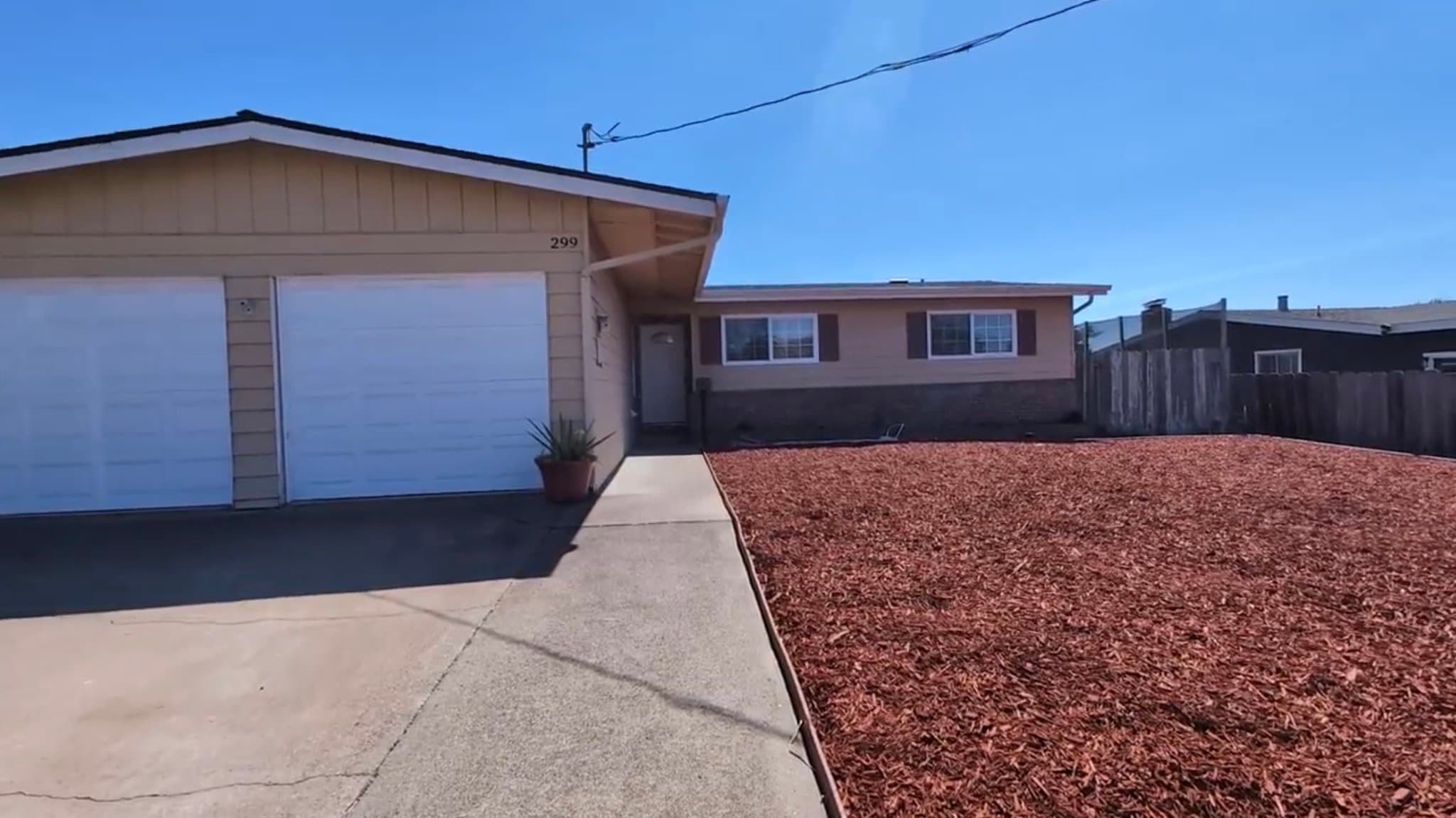 Marina House: 299 Whitney Place