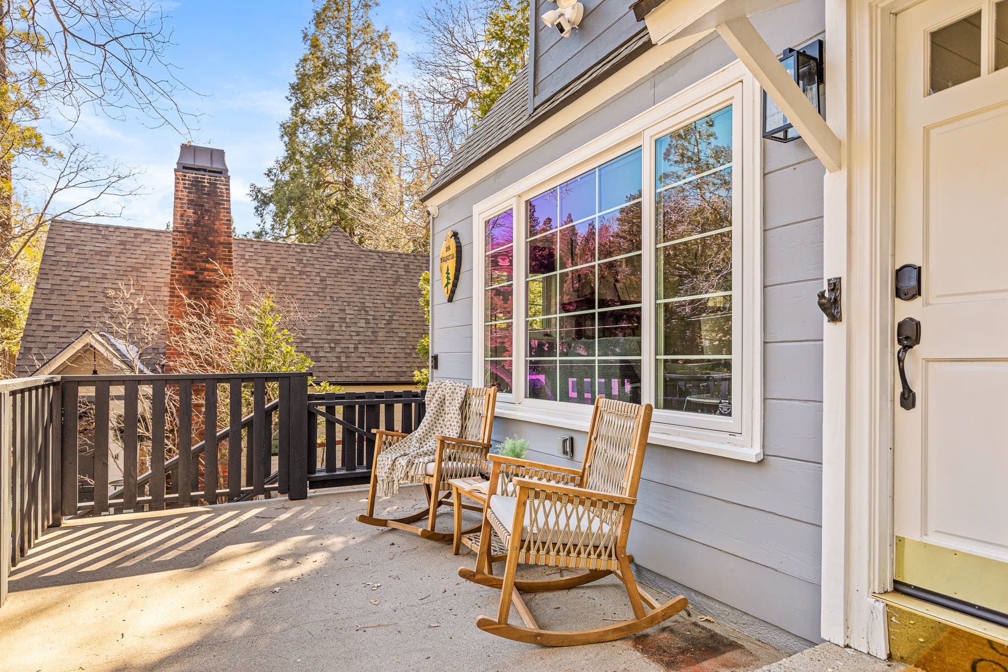 Lake Arrowhead House: 284 Walnut