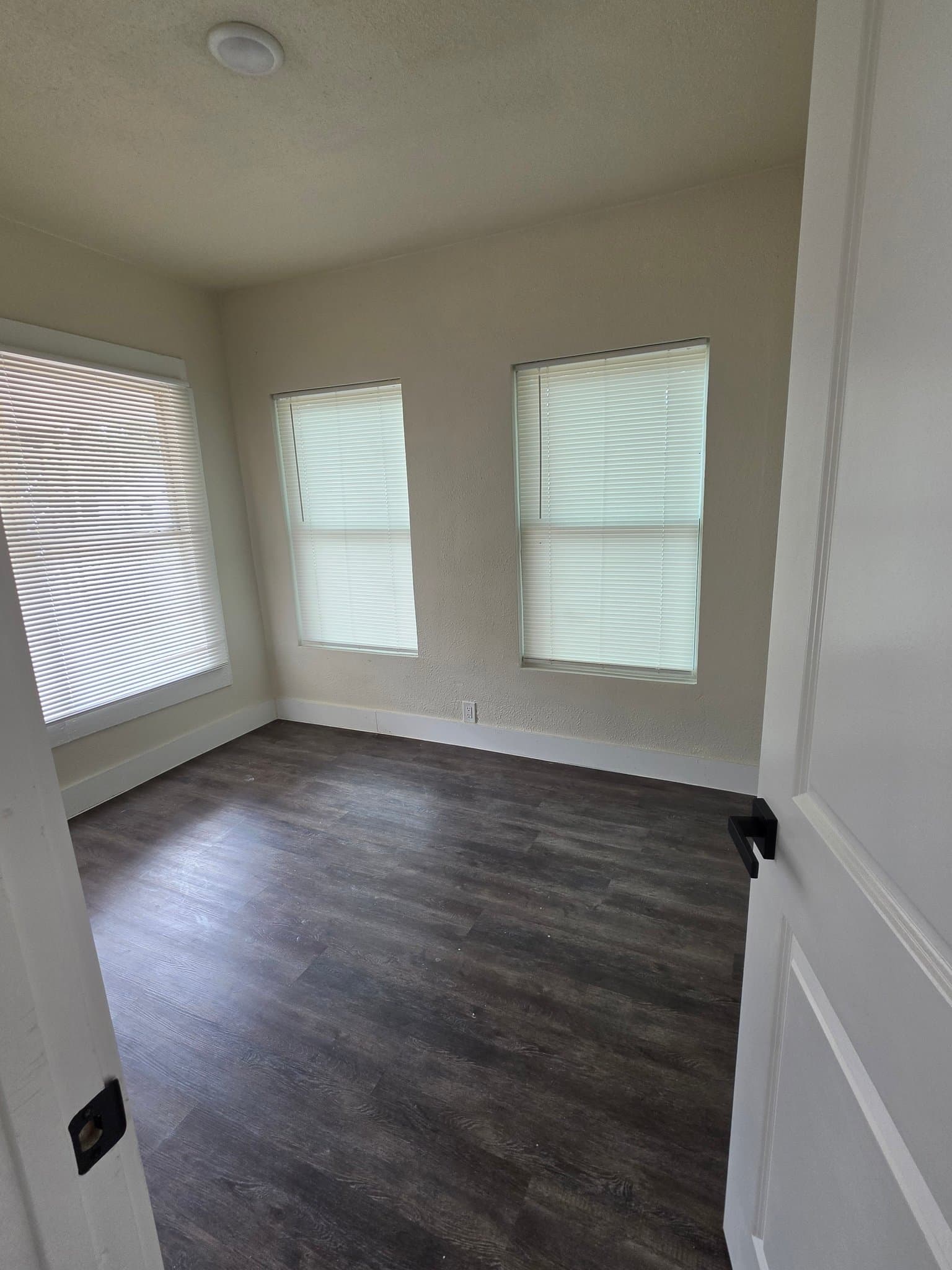 Dallas House: 2633 Hickman St
