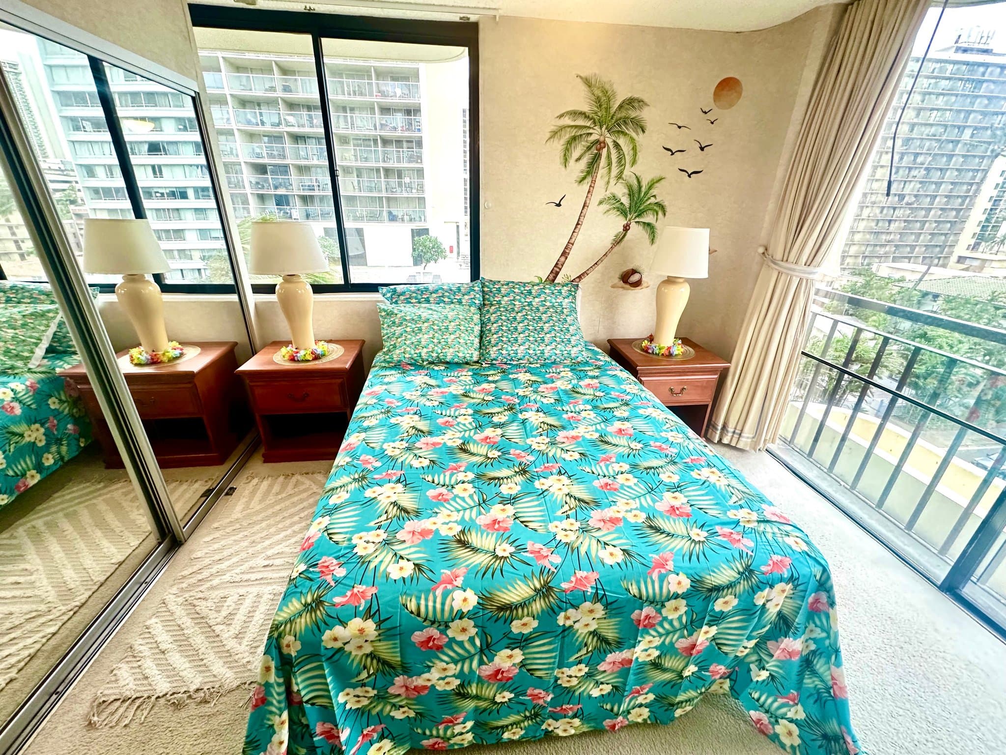 Honolulu Condo: 440 Seaside Ave