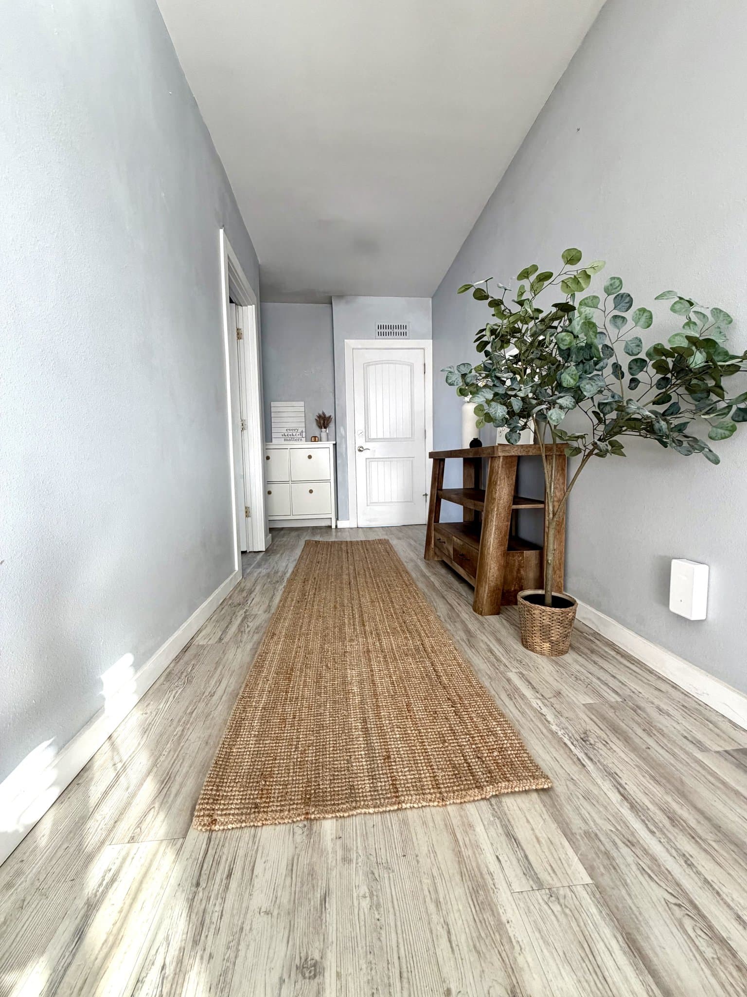 Newport Apartment: 1107 SW Coast Hwy