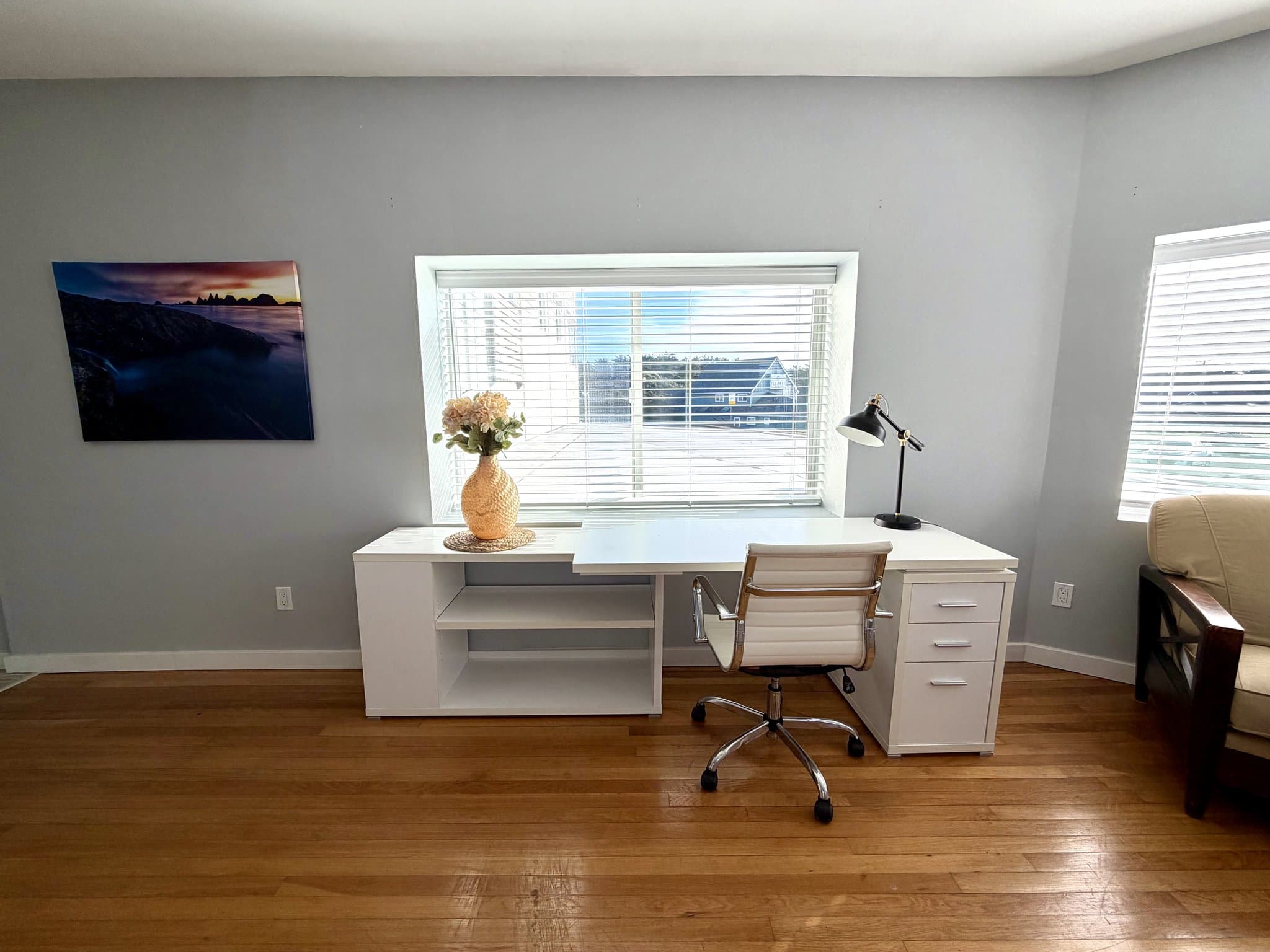 Newport Apartment: 1107 SW Coast Hwy