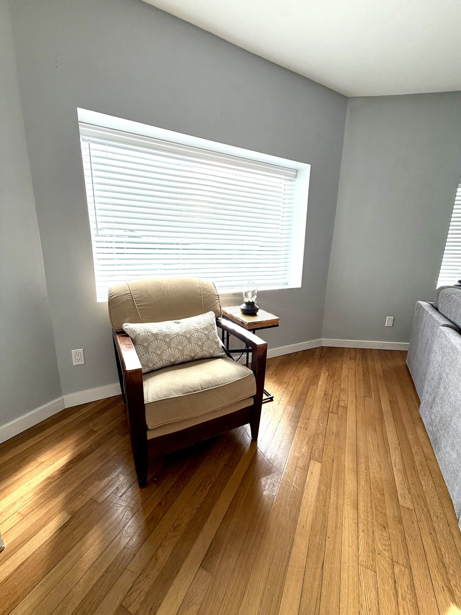 Newport Apartment: 1107 SW Coast Hwy