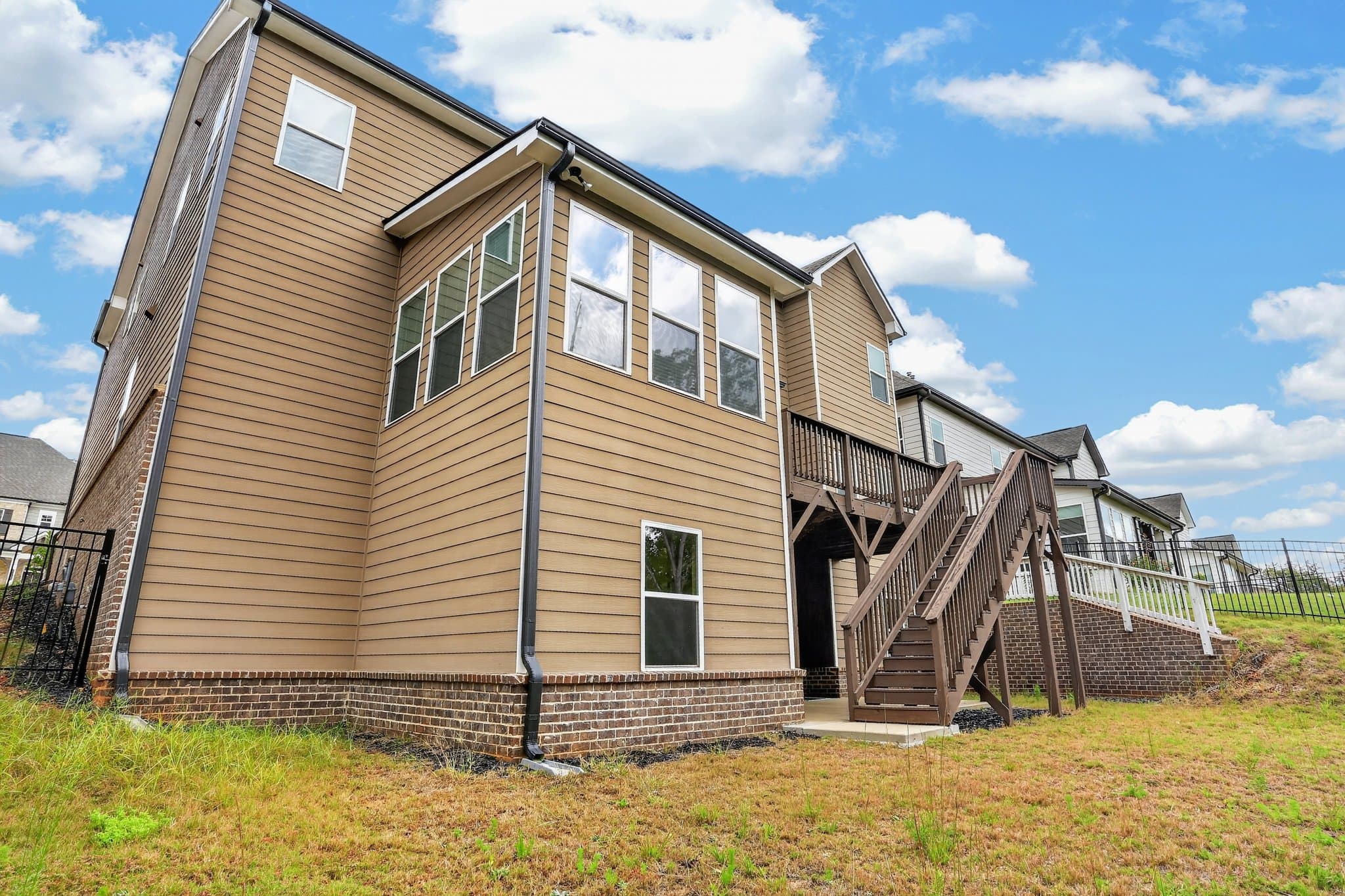 Auburn House: 4169 Brookmont Way