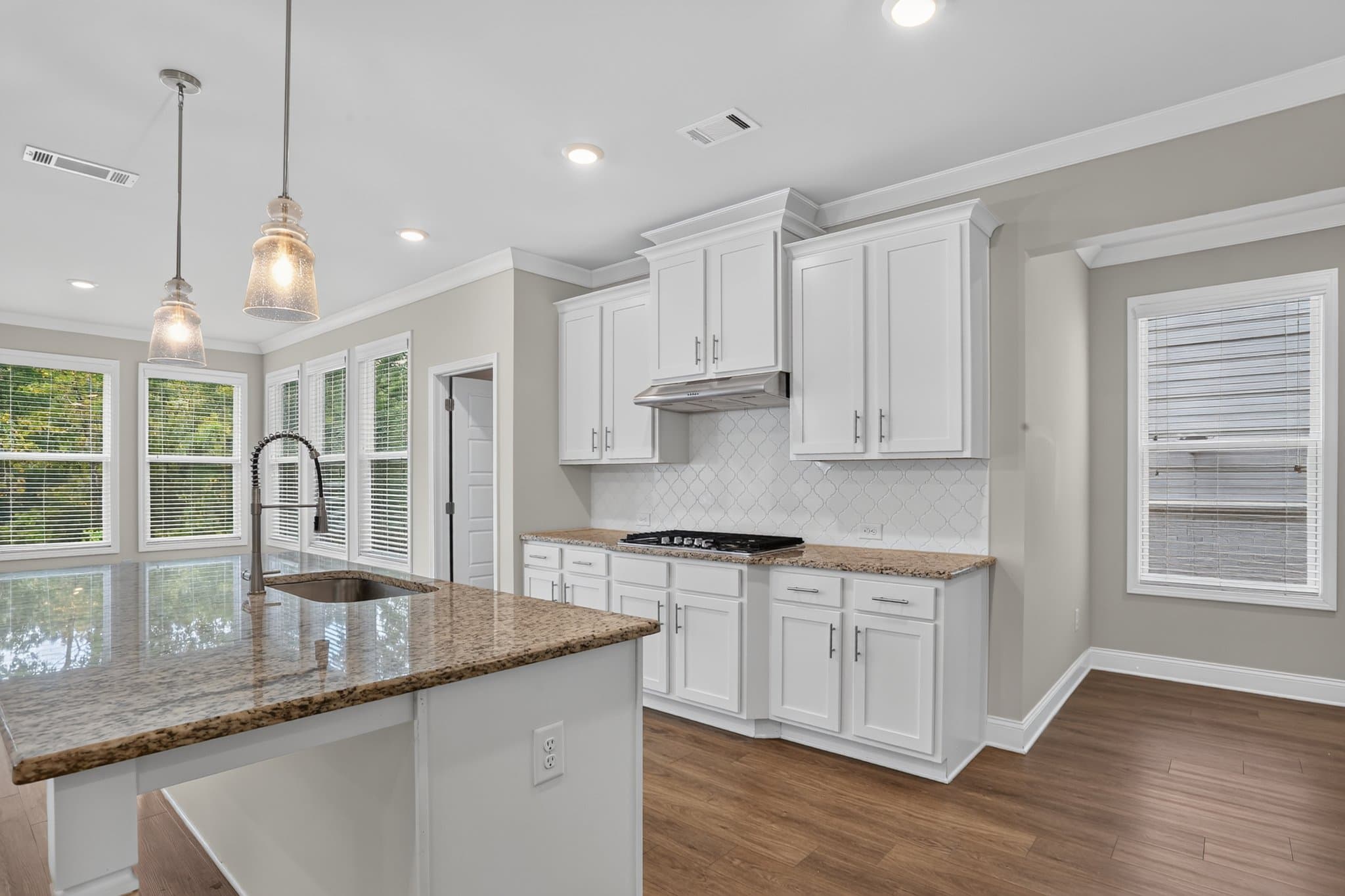 Auburn House: 4169 Brookmont Way