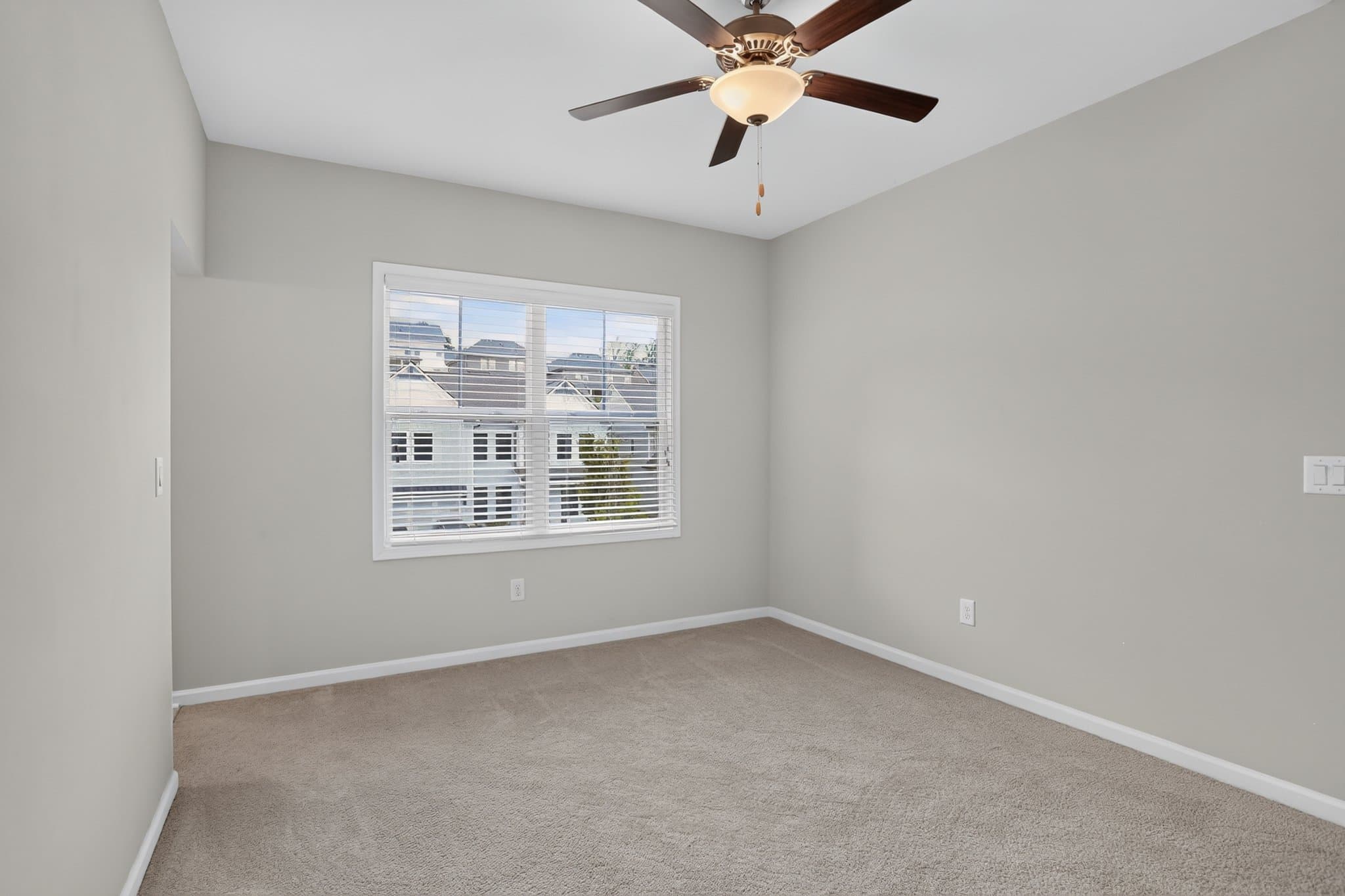 Auburn House: 4169 Brookmont Way