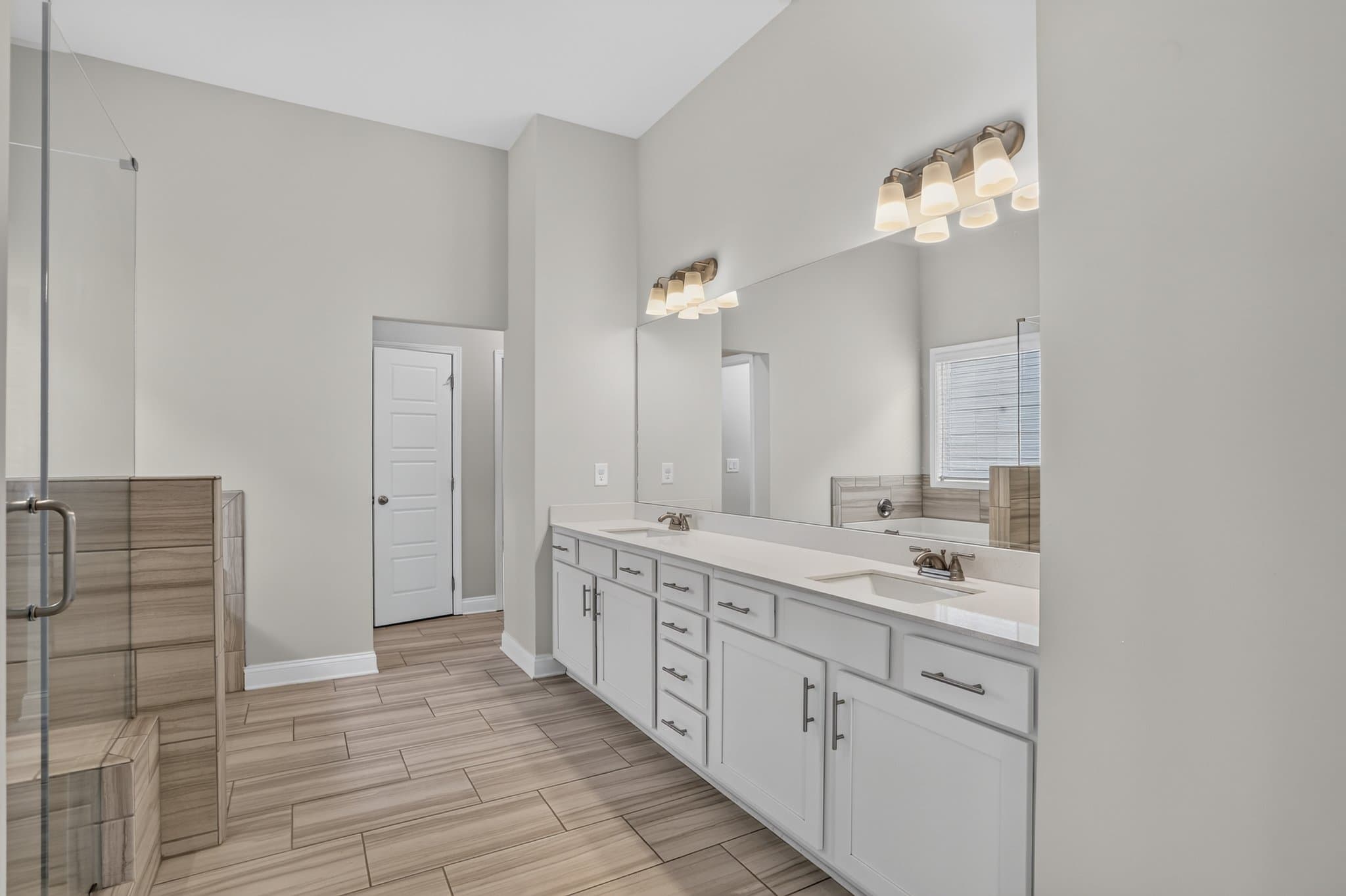 Auburn House: 4169 Brookmont Way