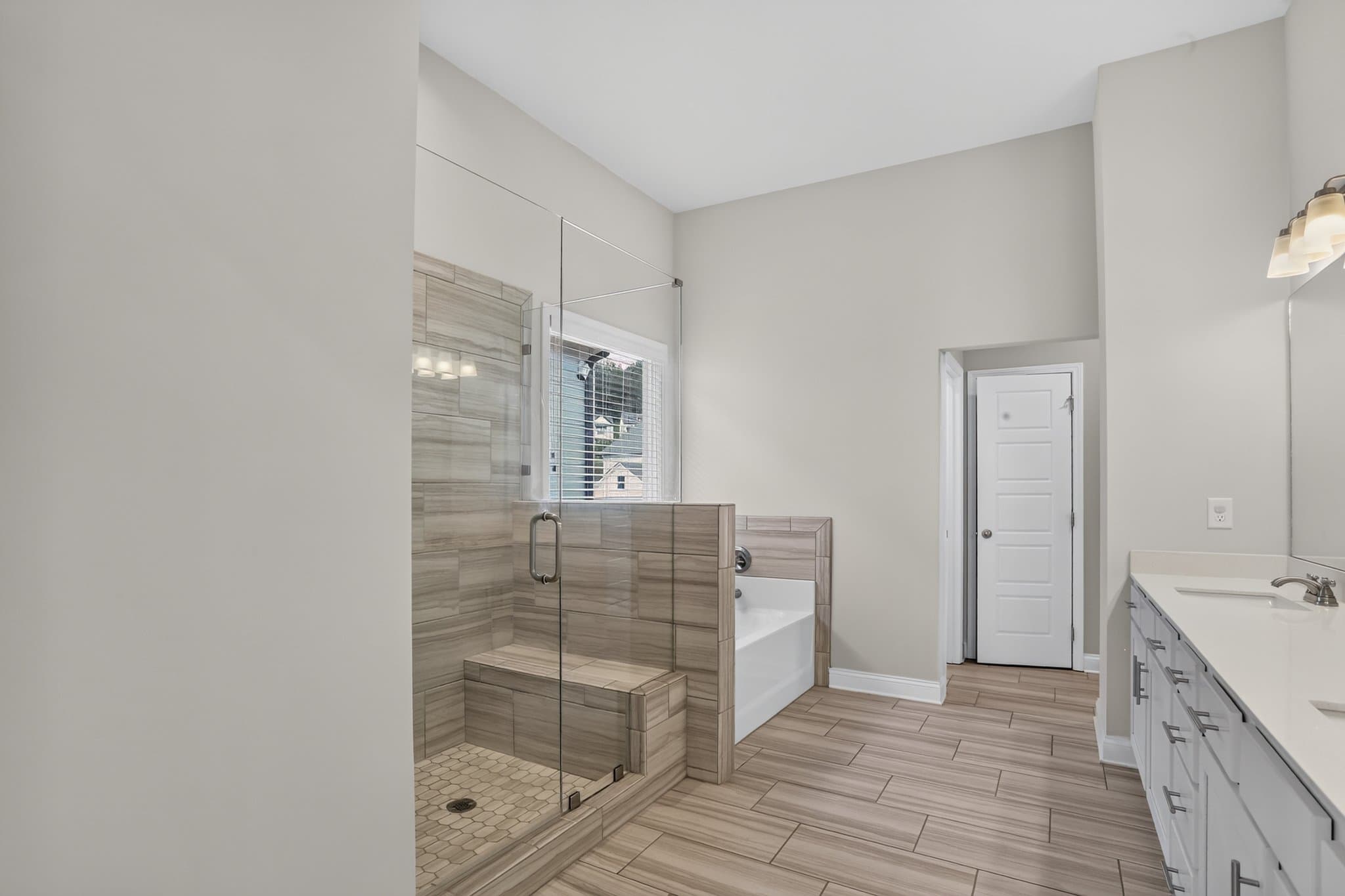 Auburn House: 4169 Brookmont Way