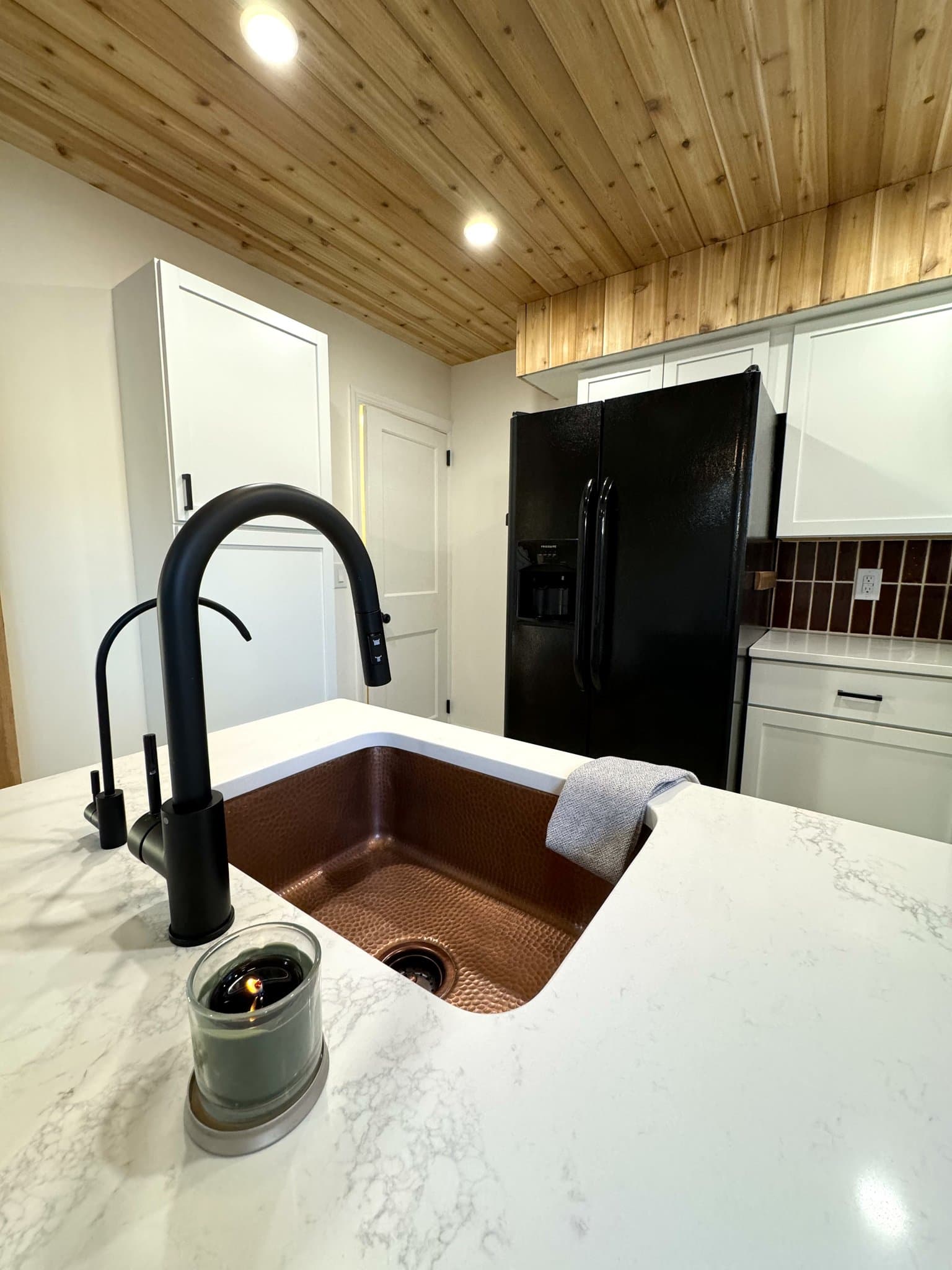 Lancaster Single Room: 720 South Plum Street