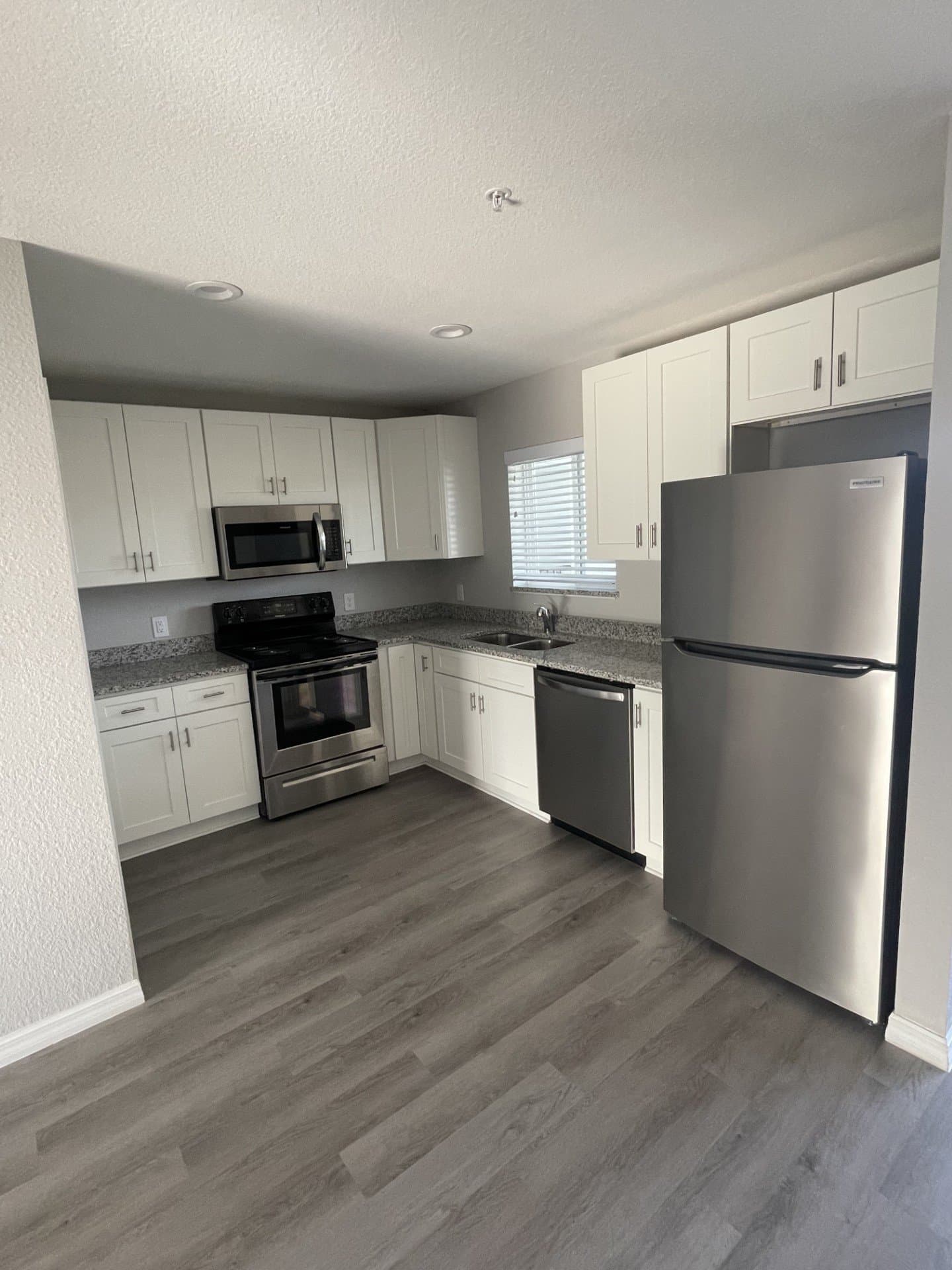 Winter Haven Apartment: 1935 Ave O, SW