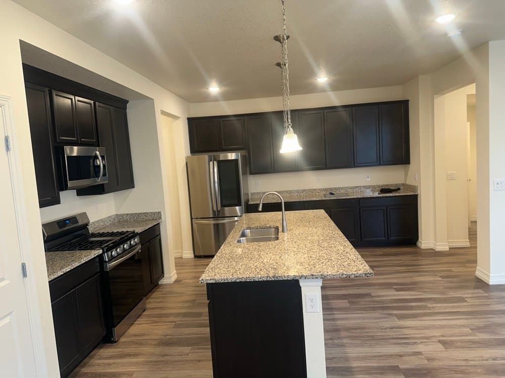commerce Townhome: 16798 E 119th Ave