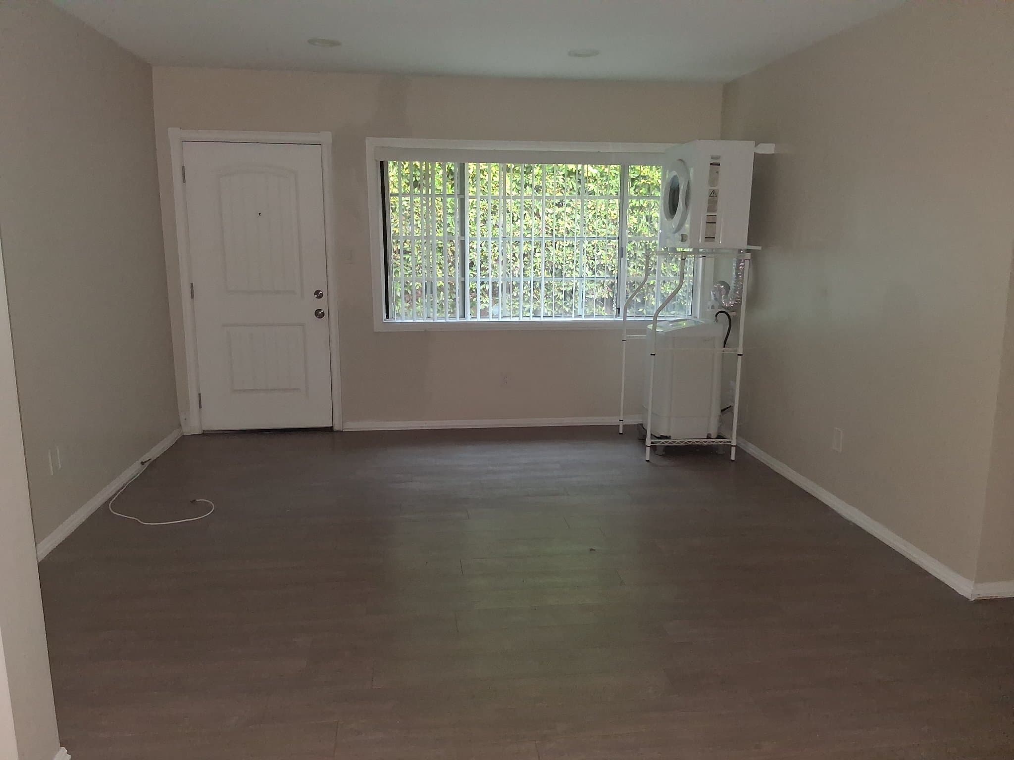 LOS ANGELES Apartment: 5852 David Ave
