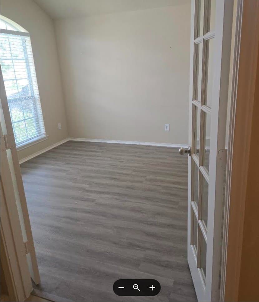 Houston House: 11915 Harristown Dr.