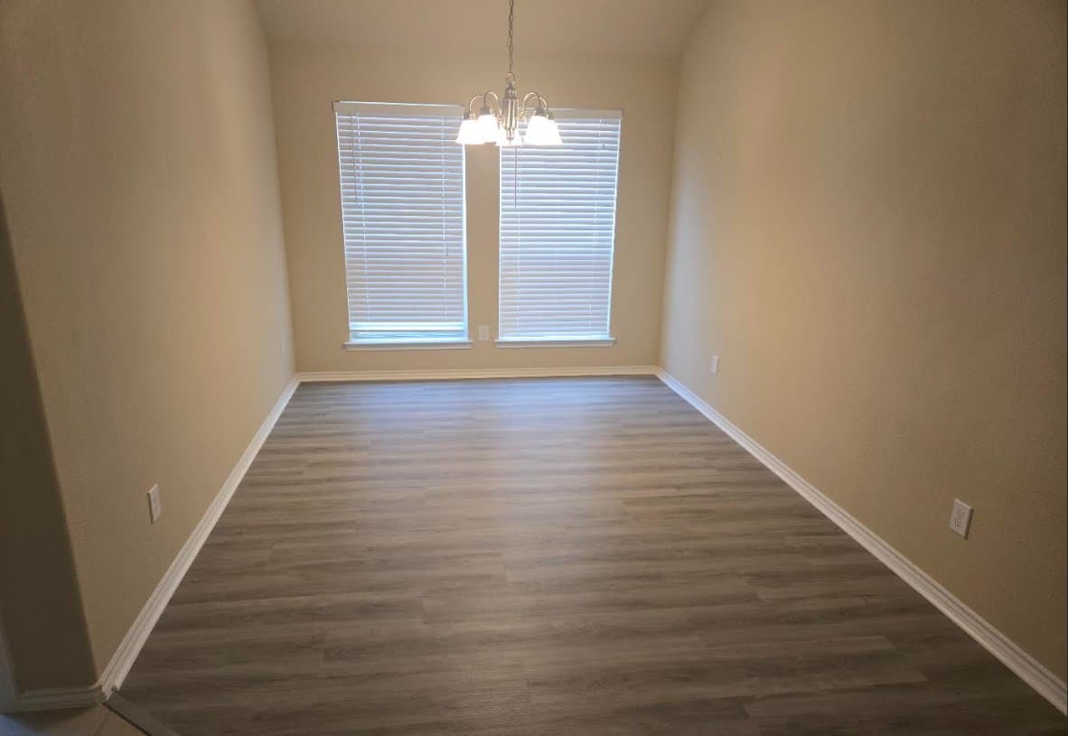 Houston House: 11915 Harristown Dr.