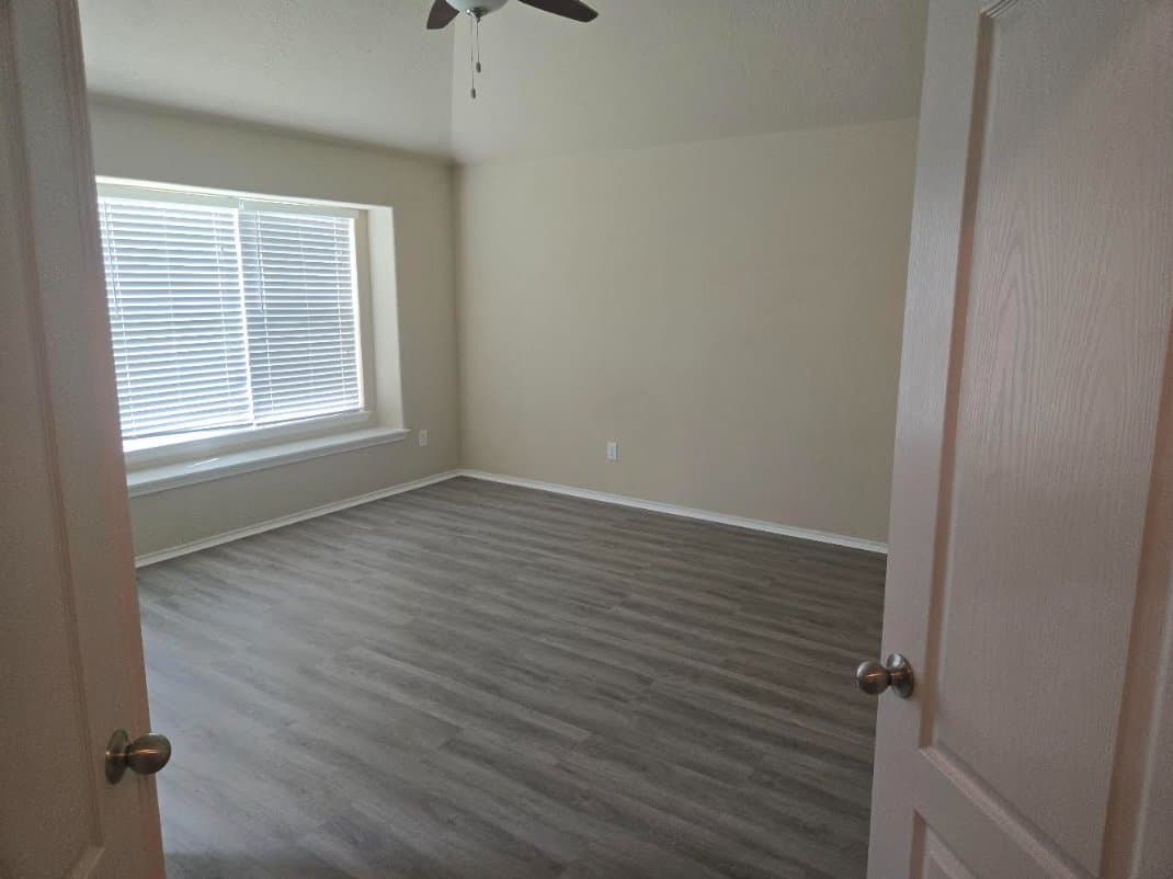 Houston House: 11915 Harristown Dr.