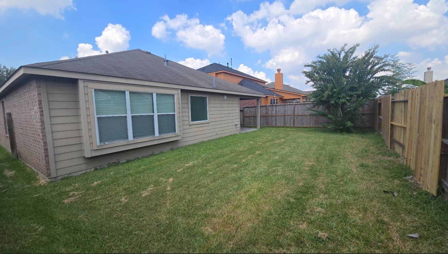 Houston House: 11915 Harristown Dr.